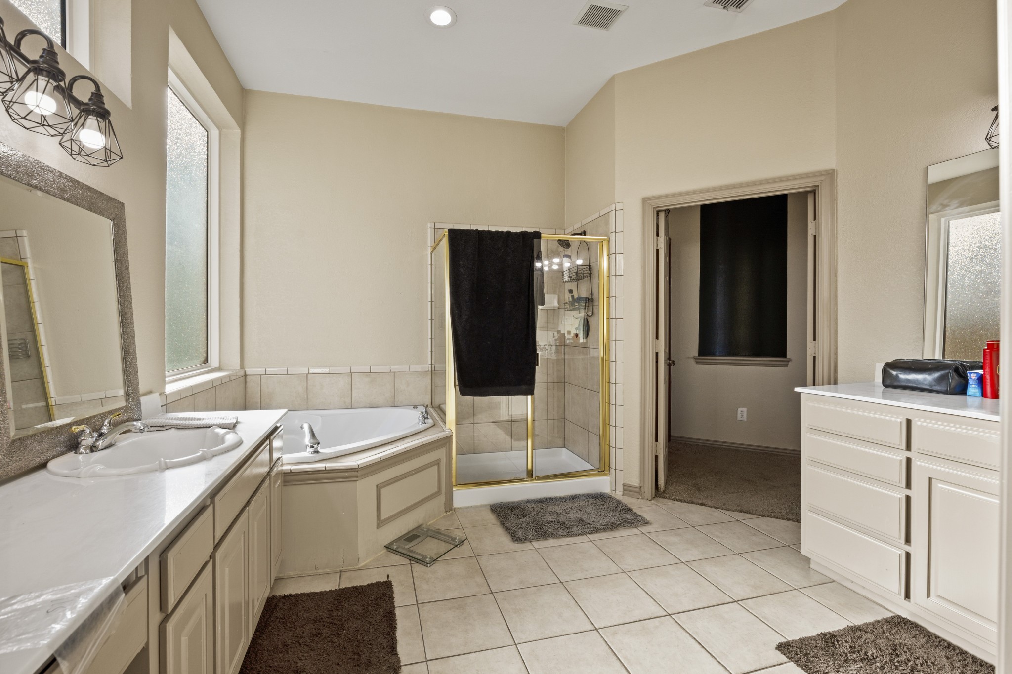 1800 Hollow Falls Court