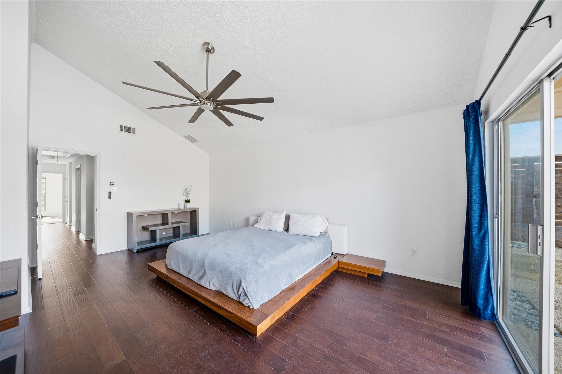 3313 Overland Drive