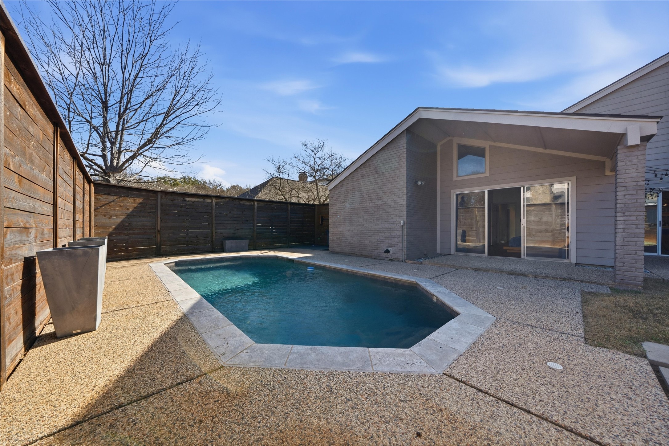3313 Overland Drive
