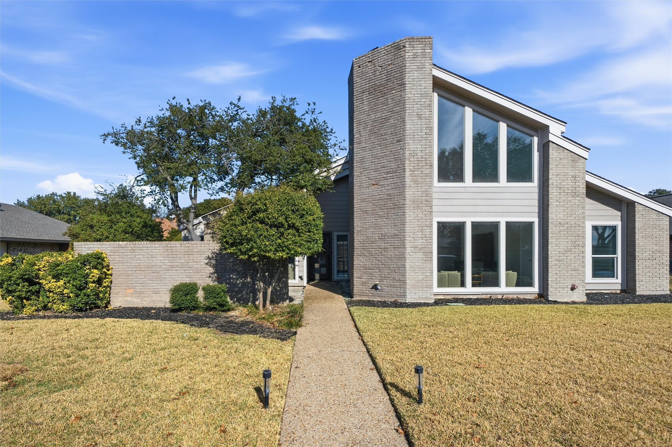 3313 Overland Drive