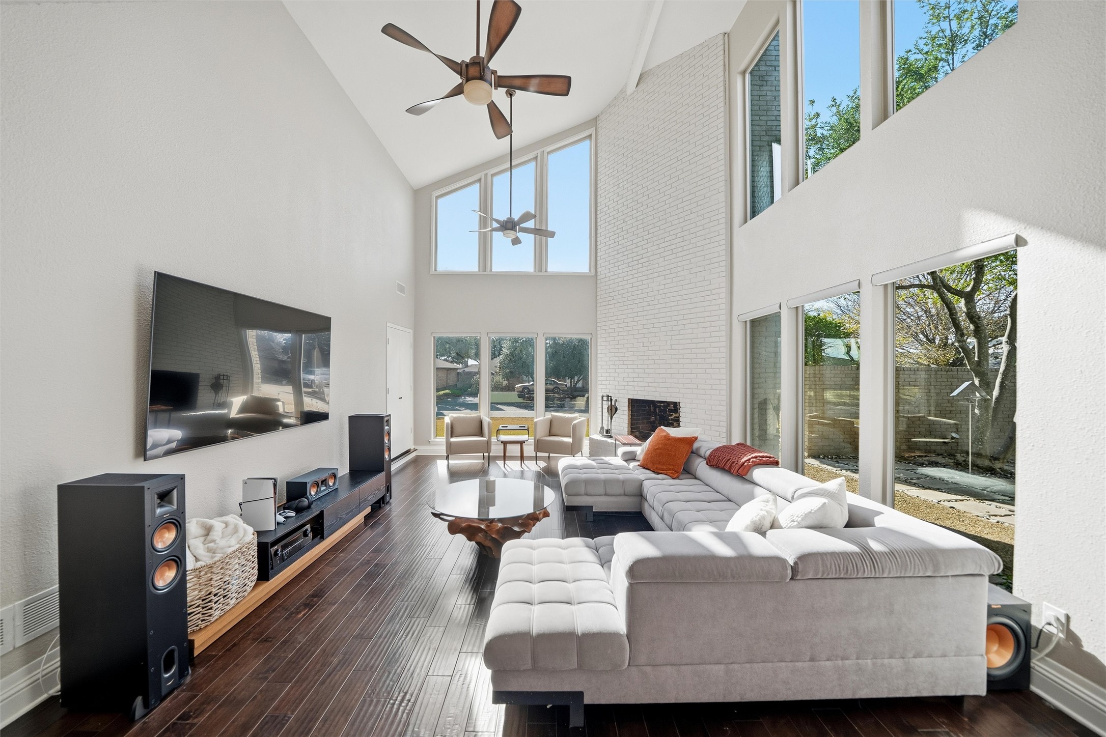 3313 Overland Drive