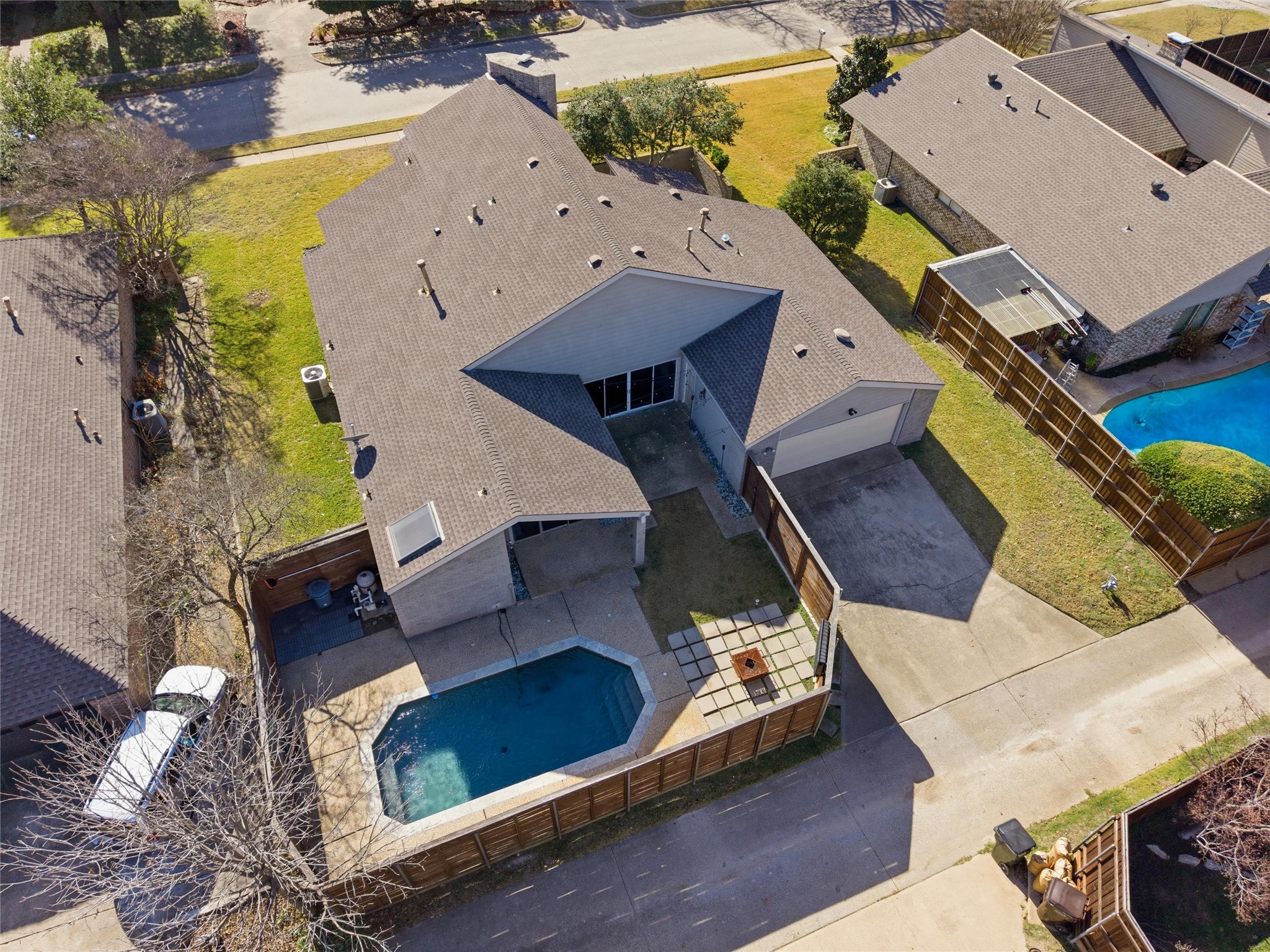 3313 Overland Drive