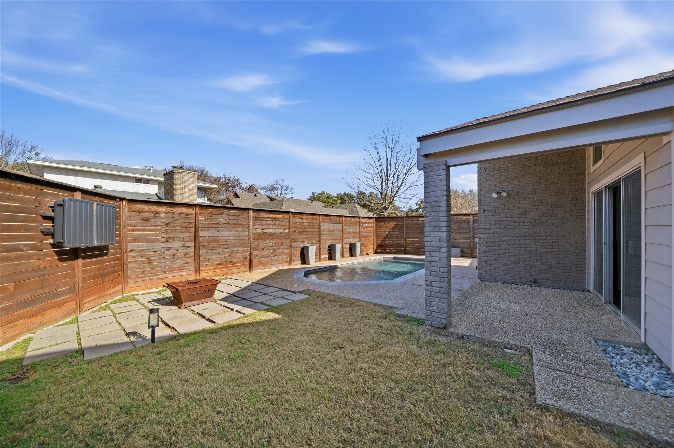 3313 Overland Drive