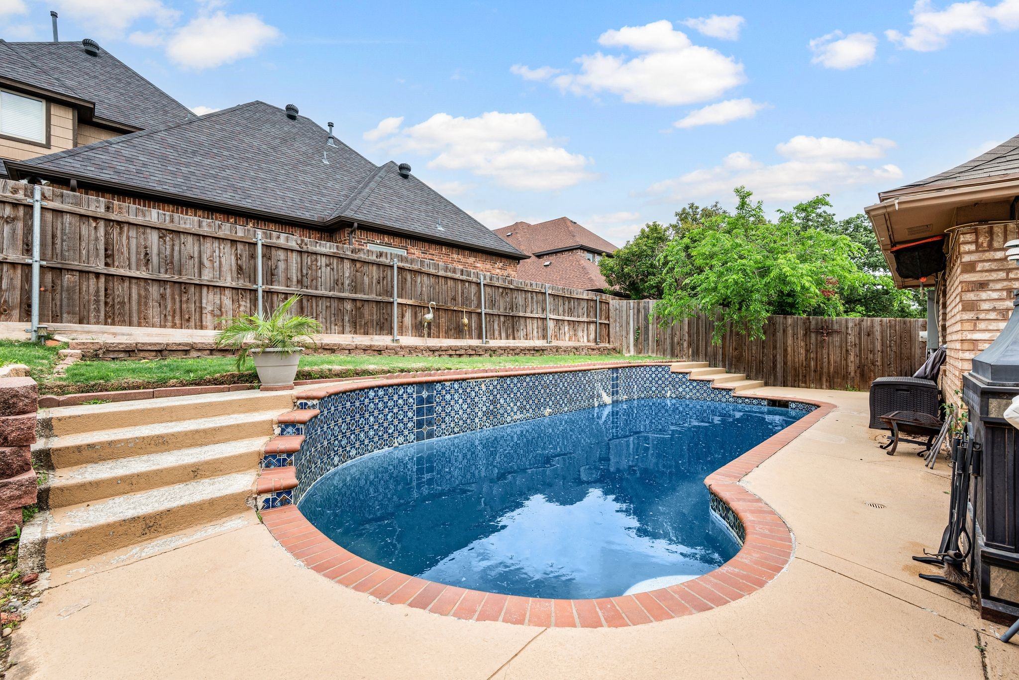 3229 David Drive