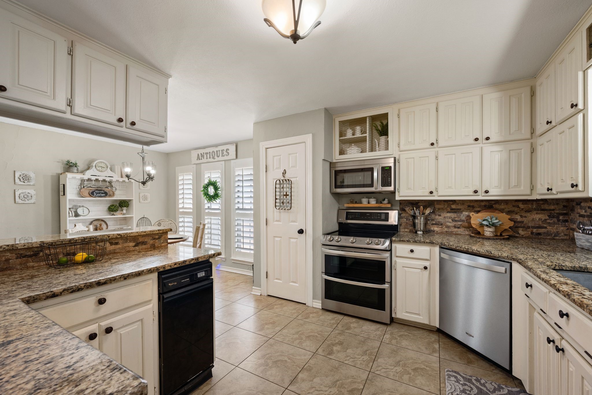 3229 David Drive