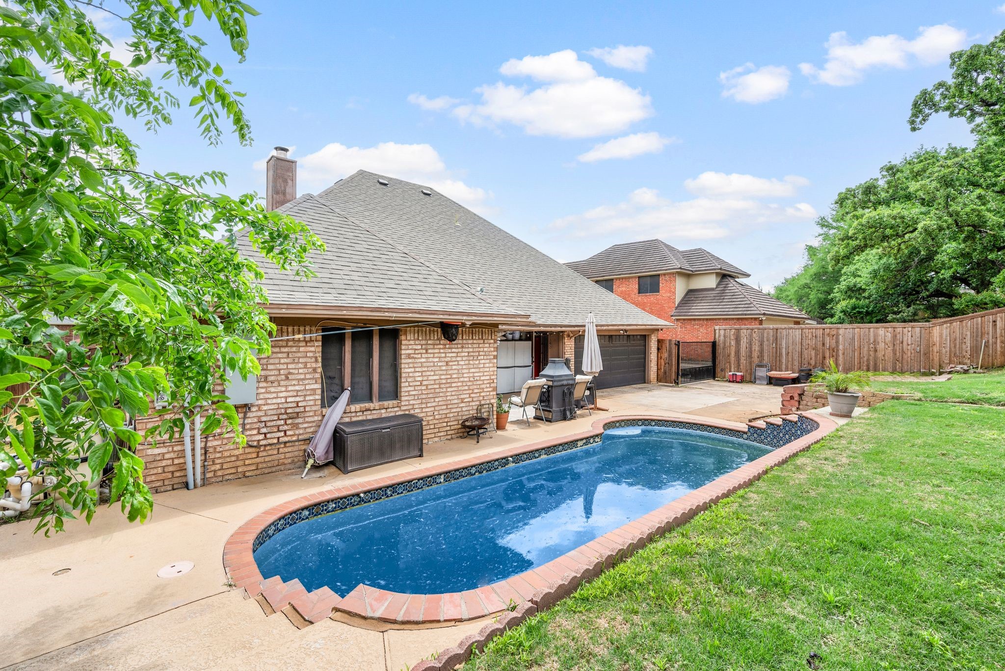 3229 David Drive