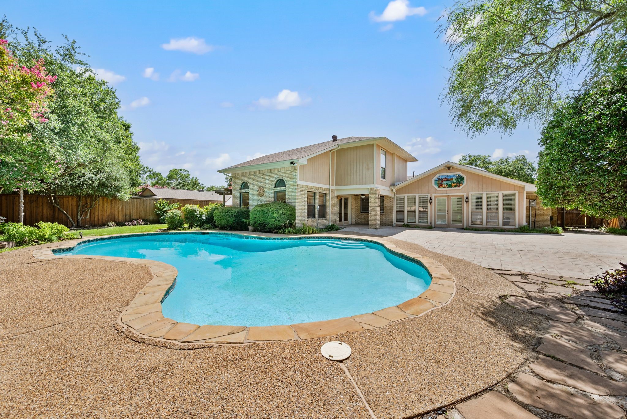602 Horizon Drive