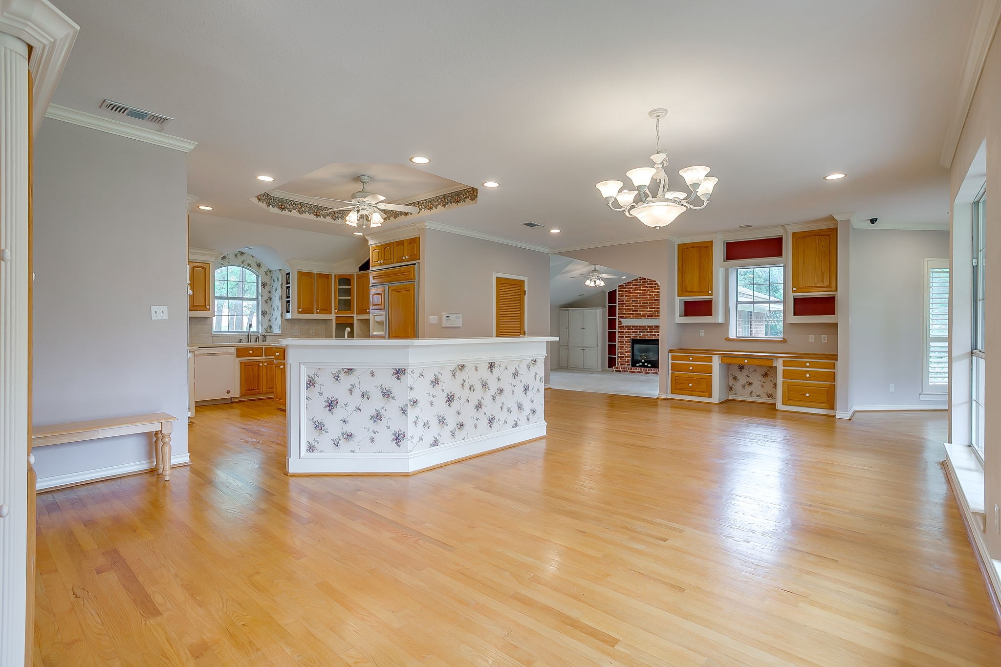 2215 California Lane