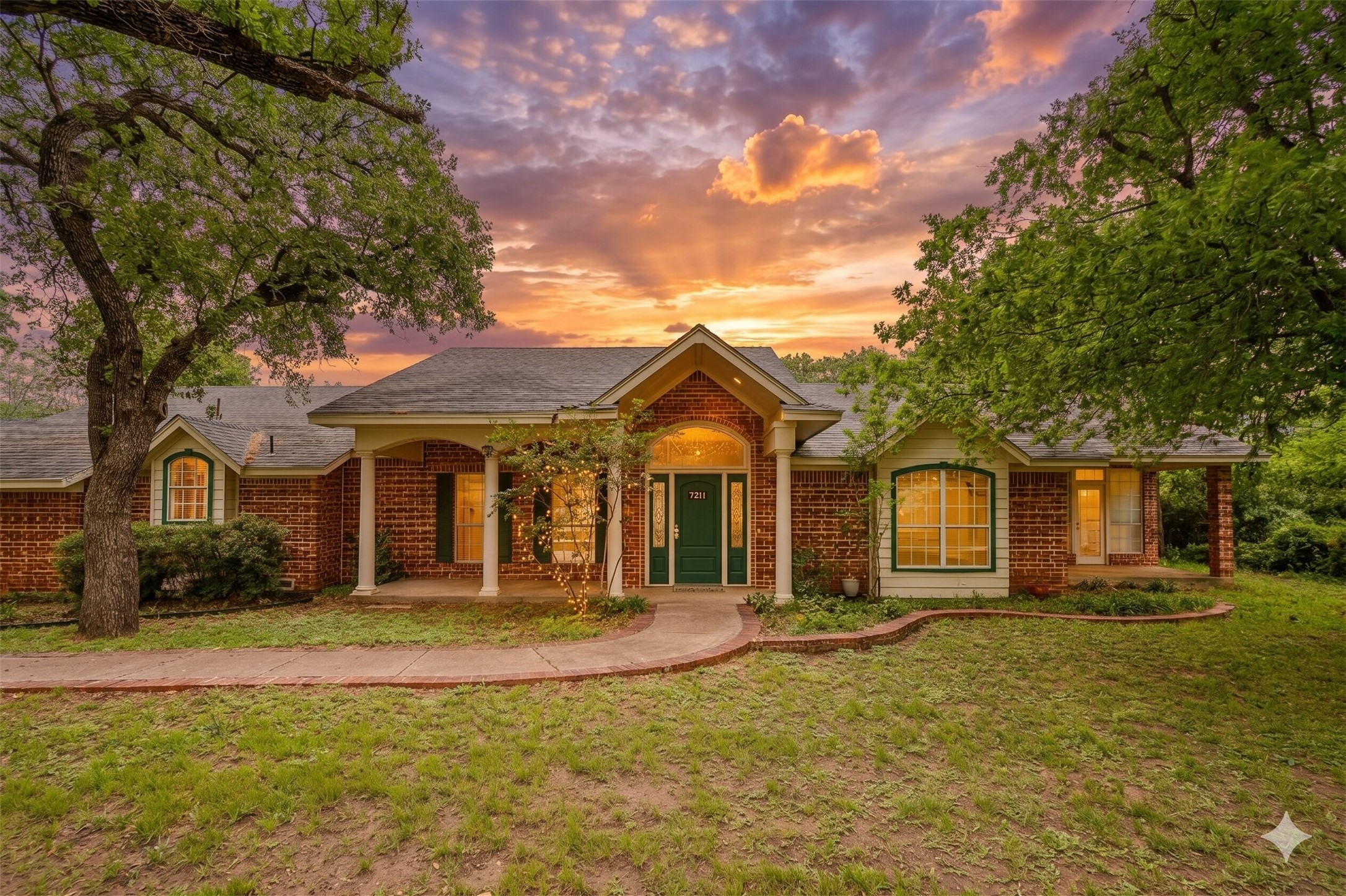 2215 California Lane