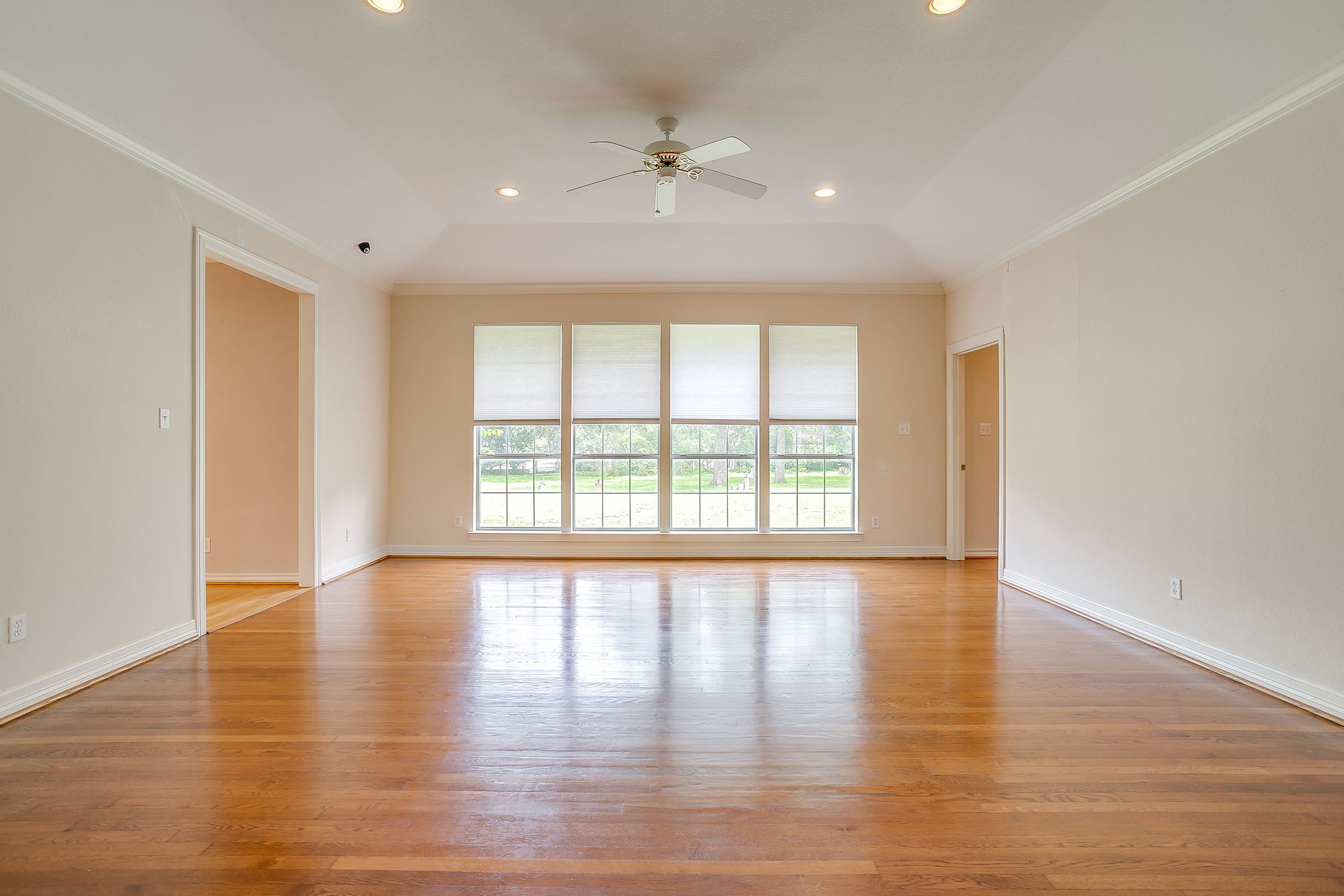 2215 California Lane