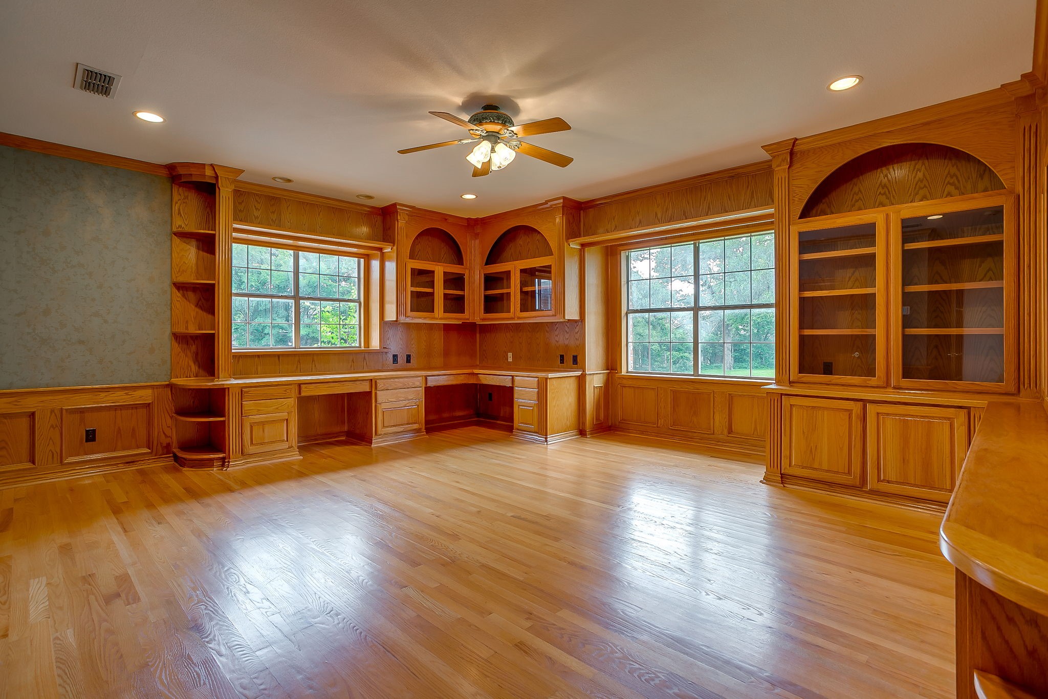 2215 California Lane
