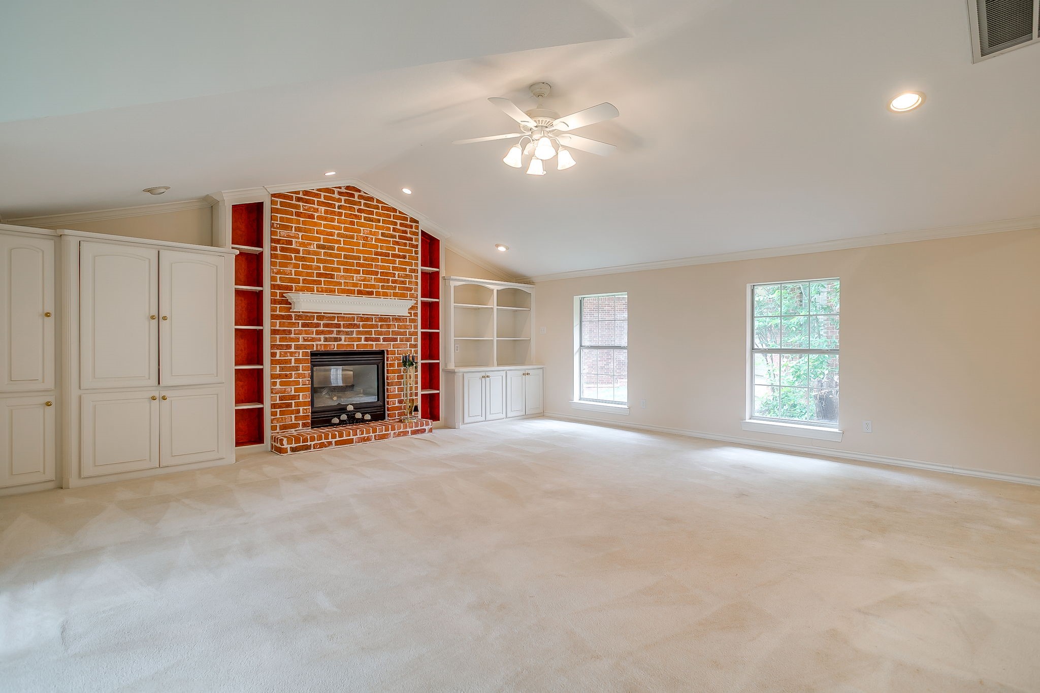 2215 California Lane