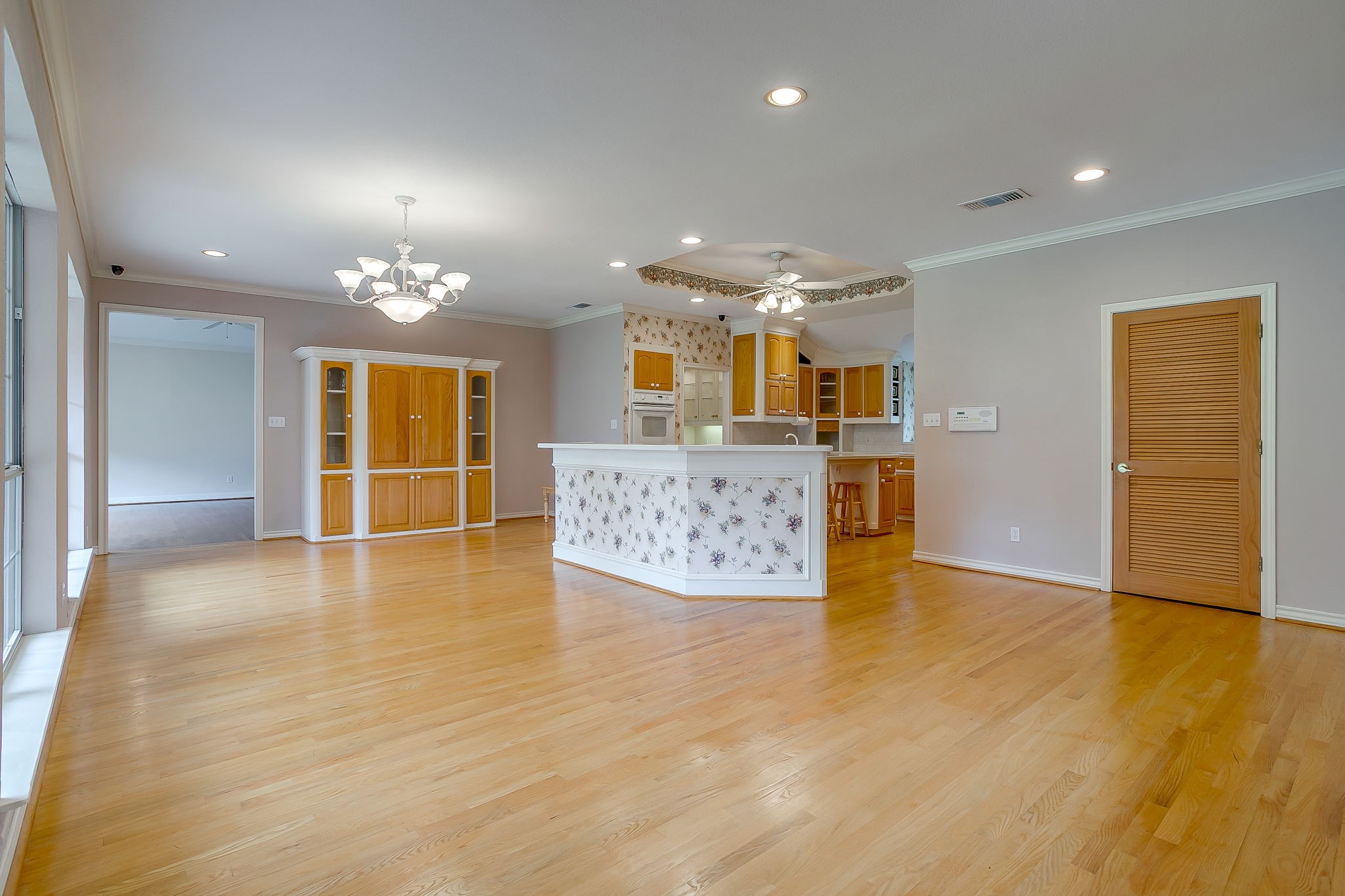 2215 California Lane