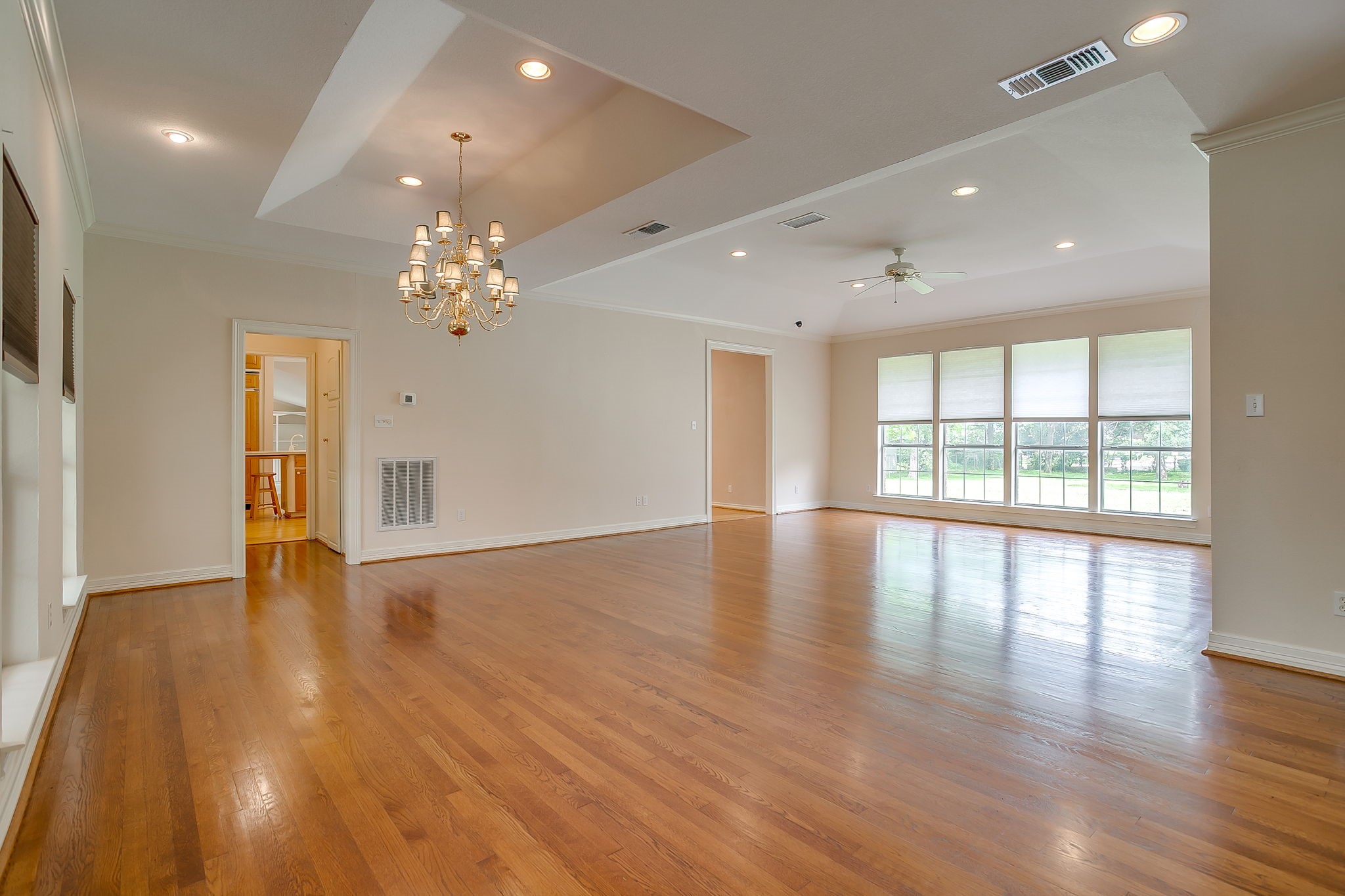 2215 California Lane