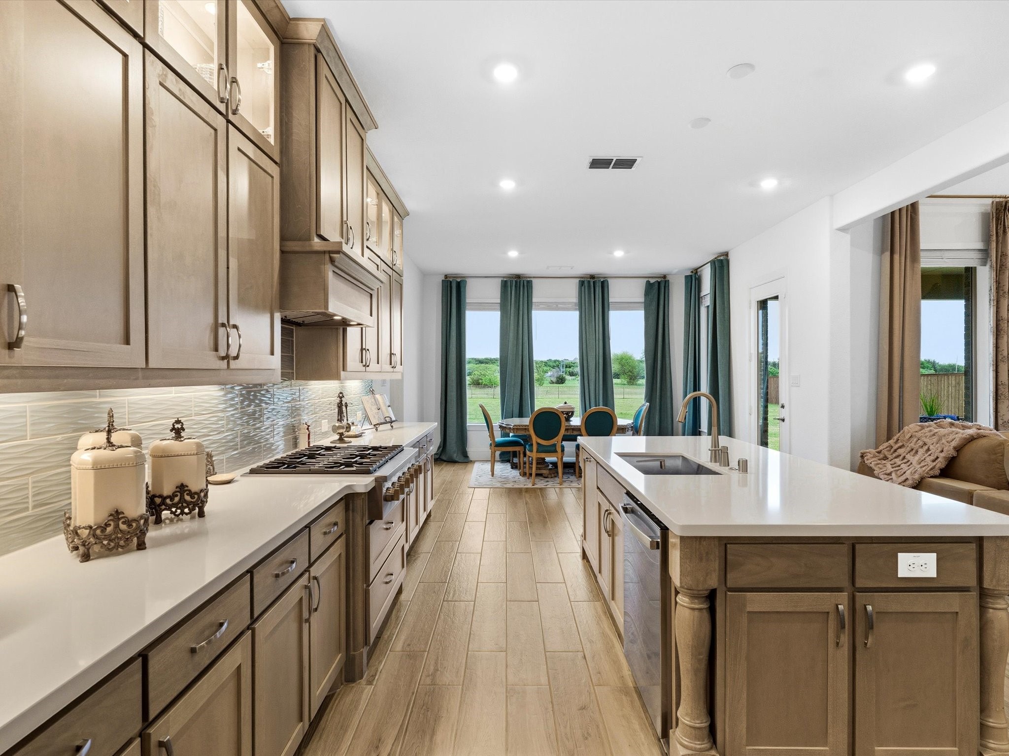 913 Bluebonnet Drive