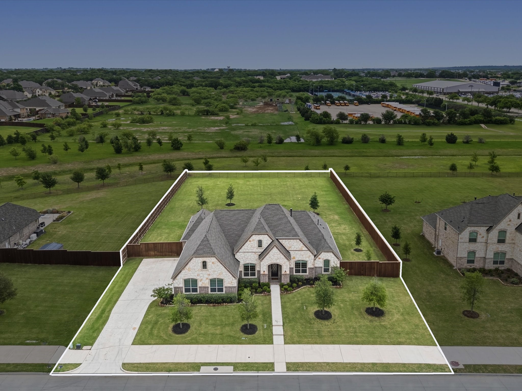 913 Bluebonnet Drive
