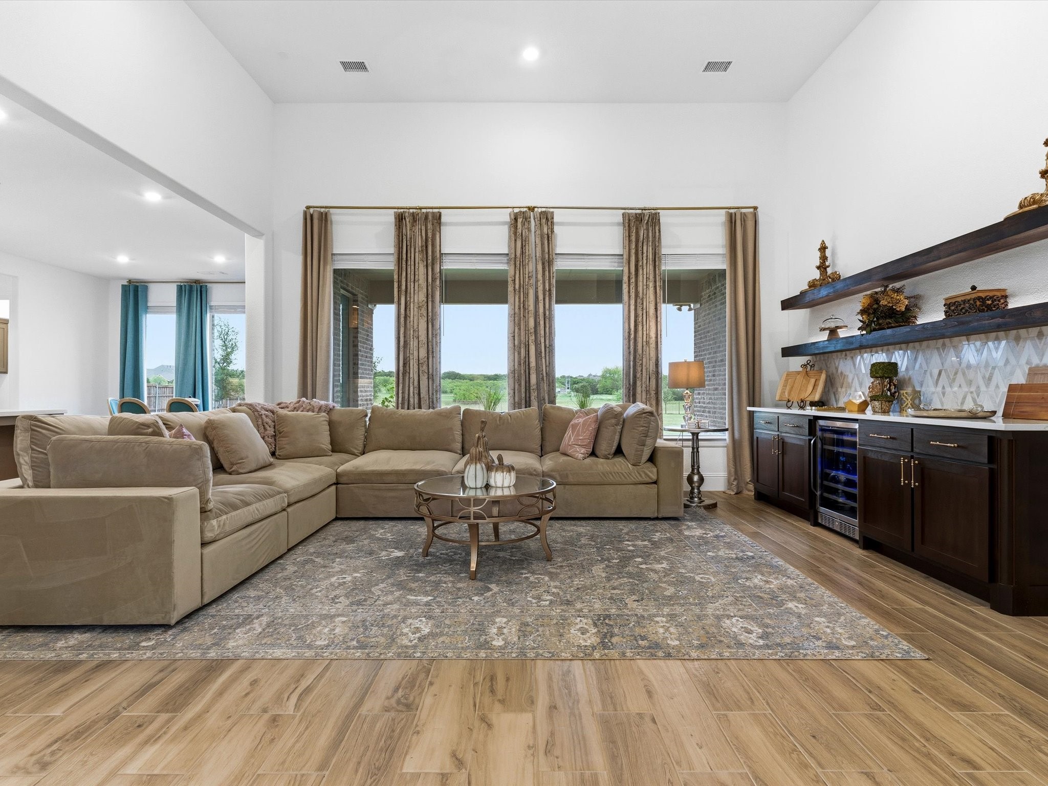 913 Bluebonnet Drive