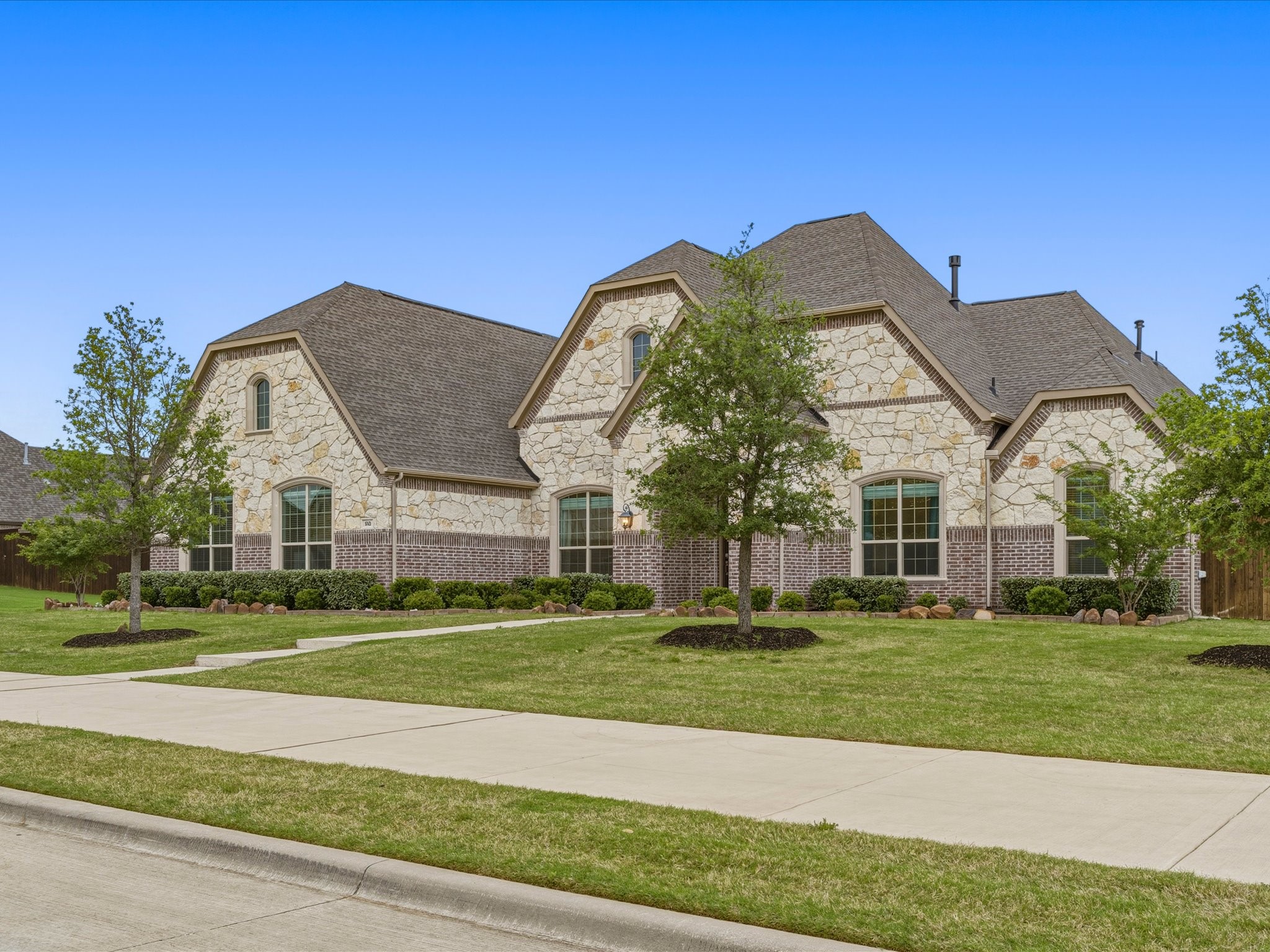 913 Bluebonnet Drive