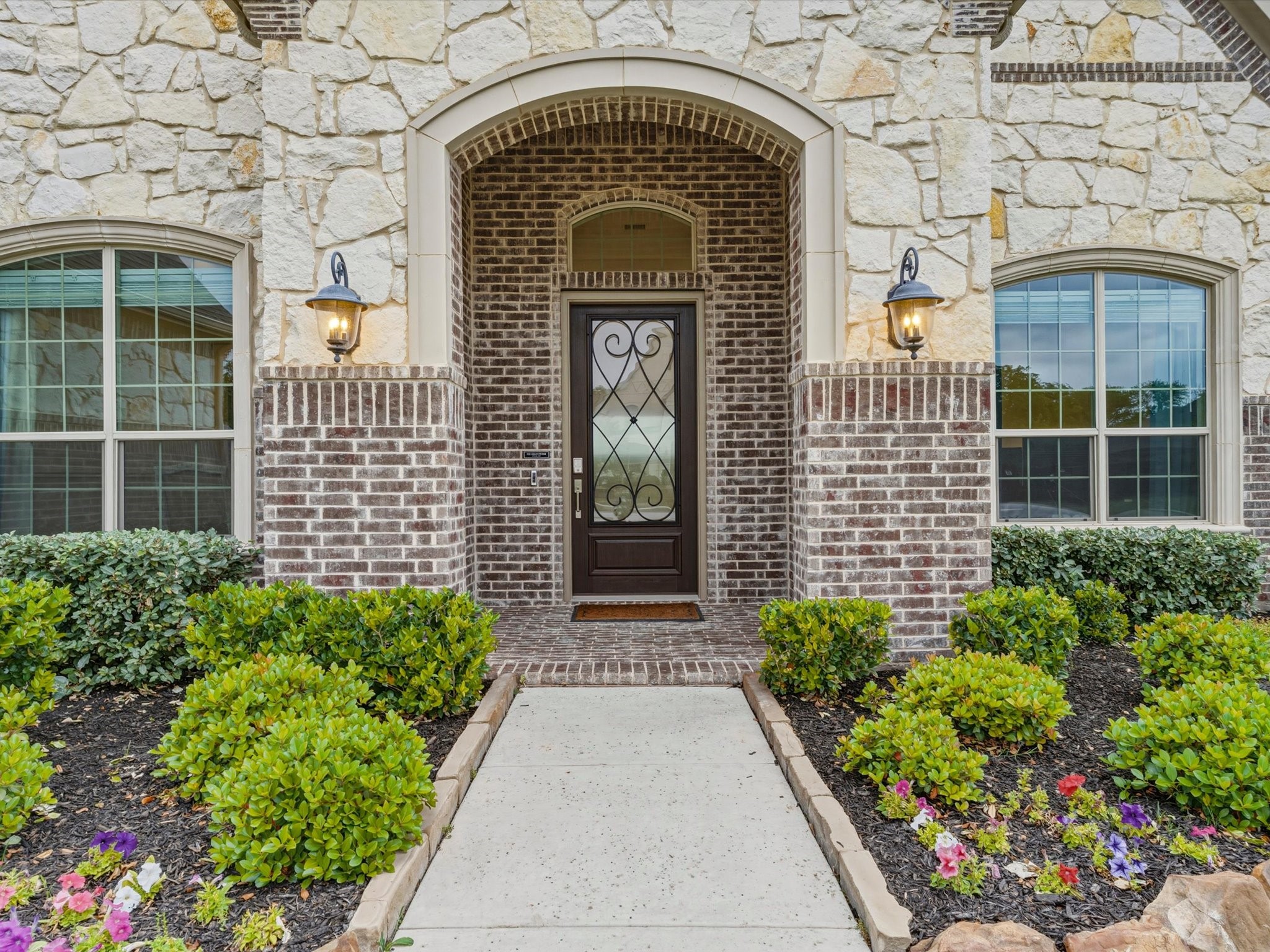 913 Bluebonnet Drive