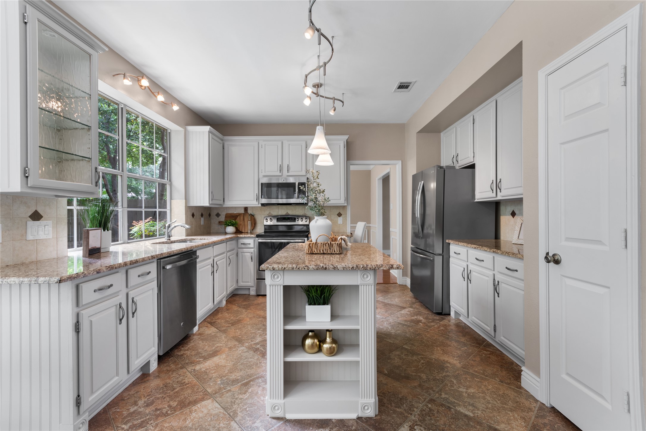 3233 Shady Glen Drive