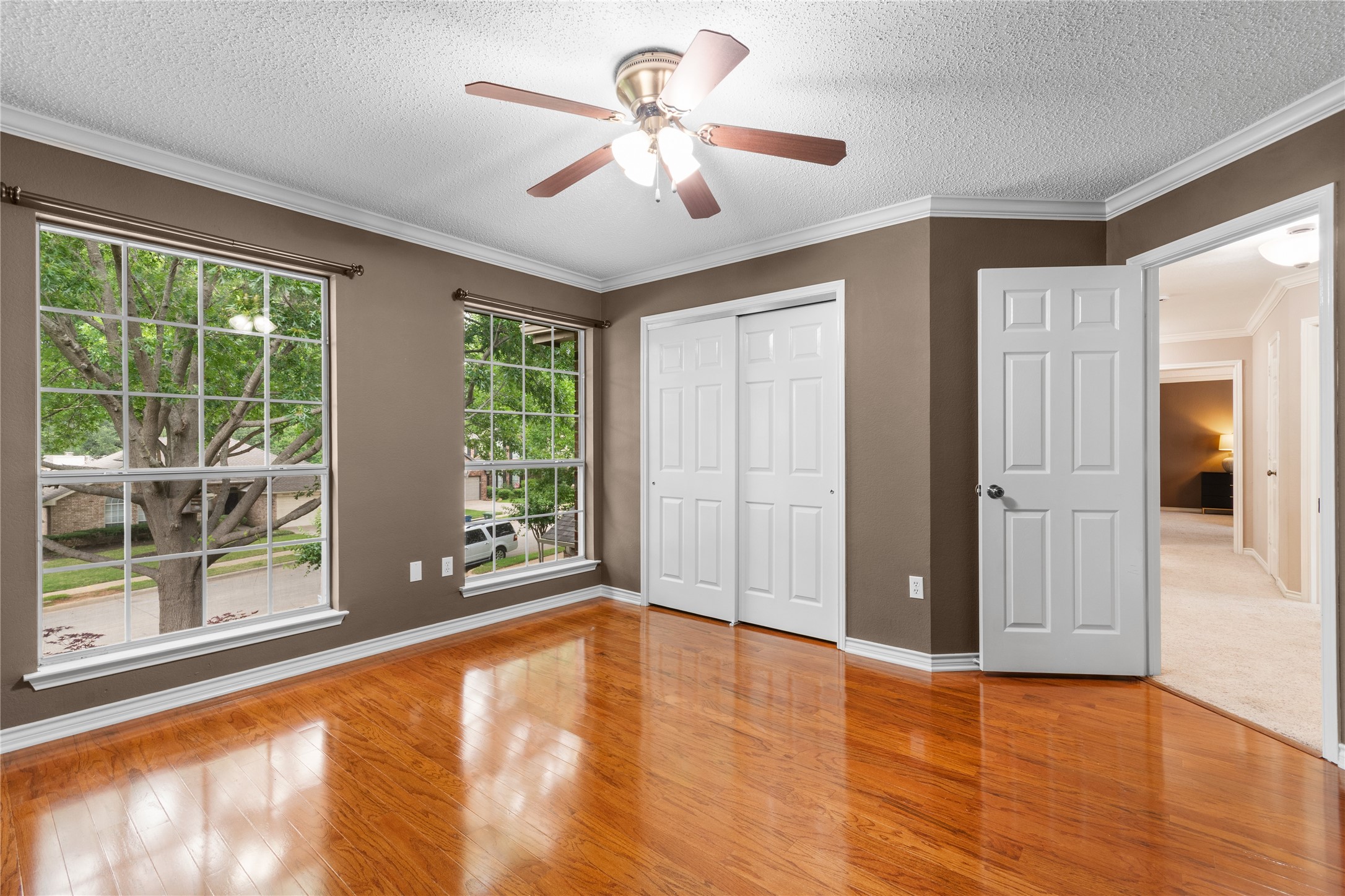 3233 Shady Glen Drive