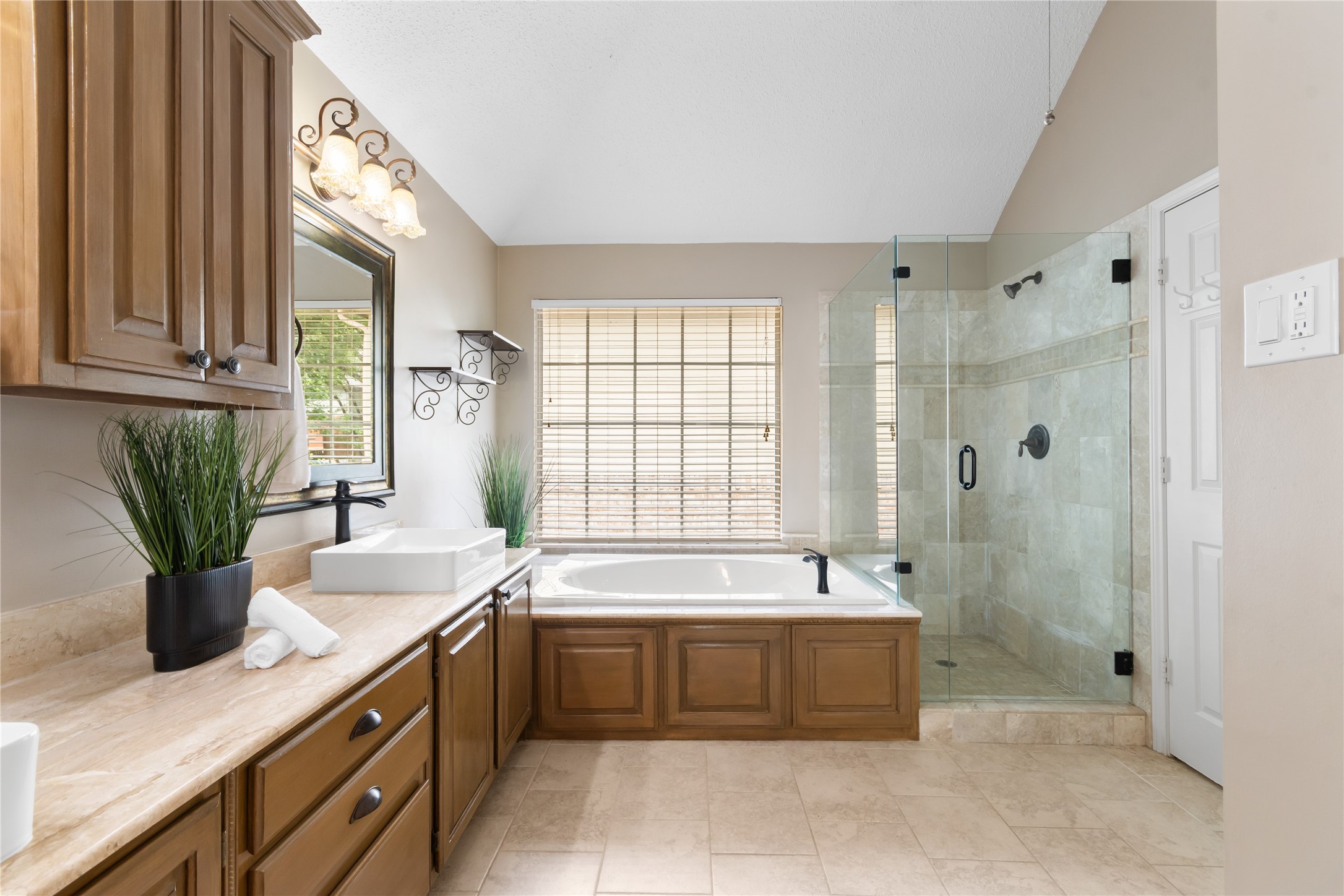 3233 Shady Glen Drive