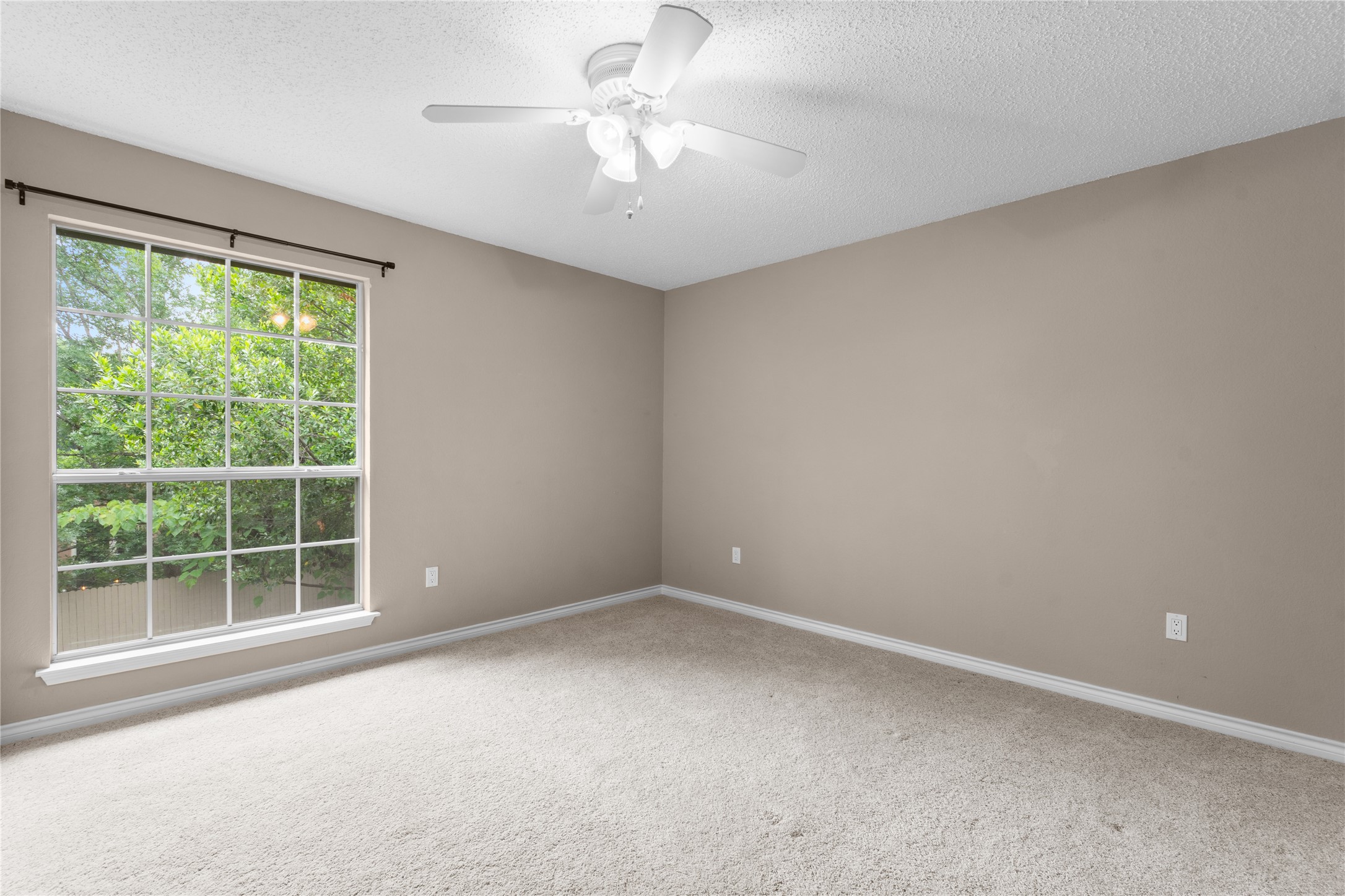 3233 Shady Glen Drive