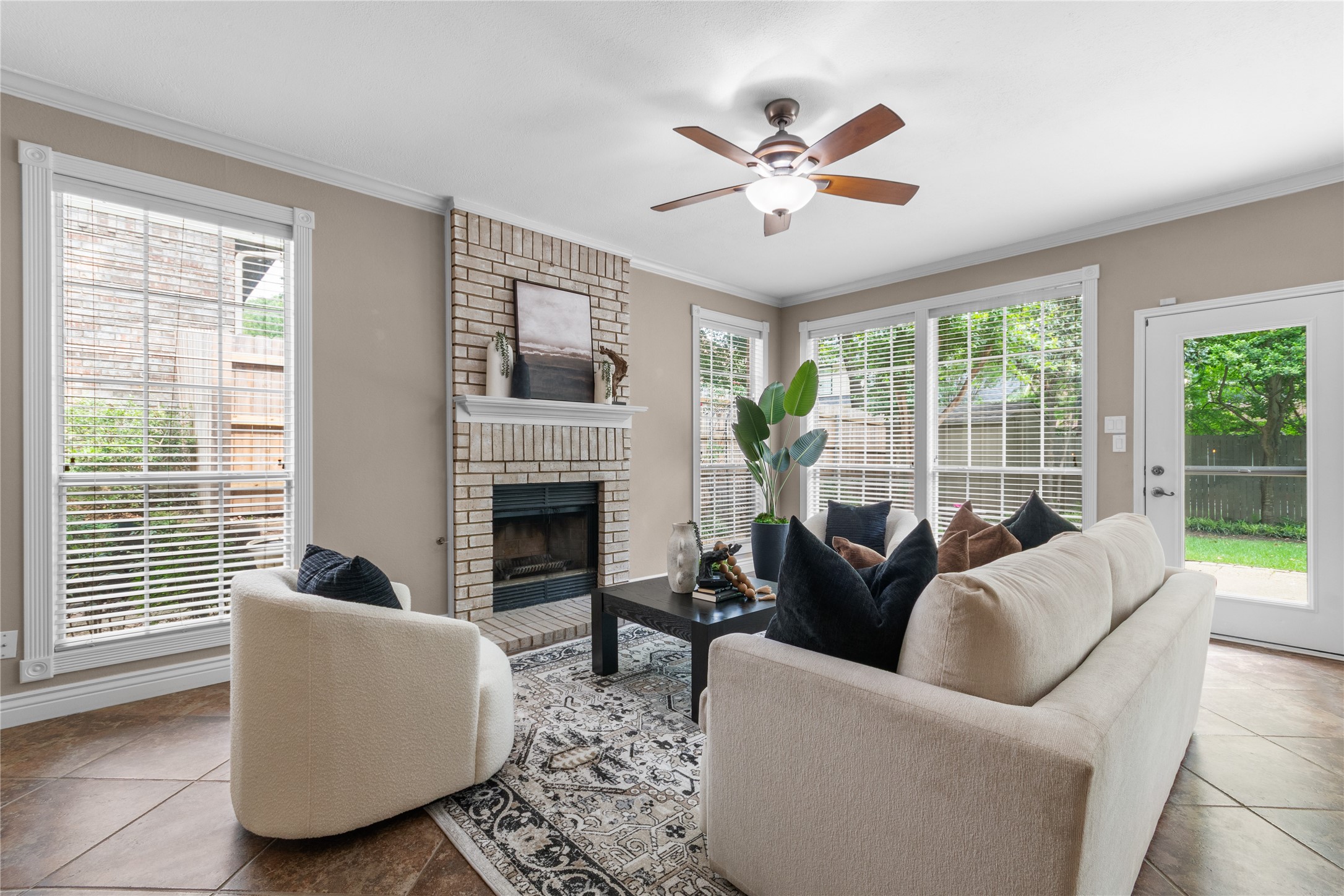 3233 Shady Glen Drive