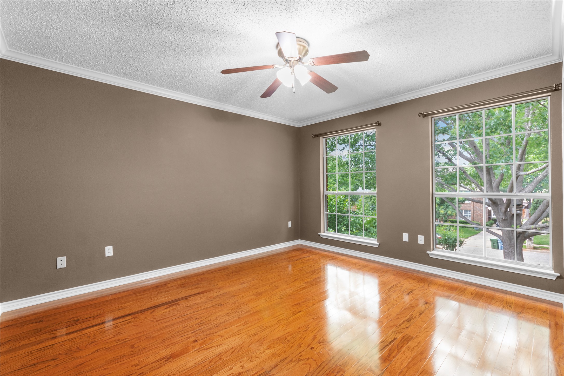 3233 Shady Glen Drive