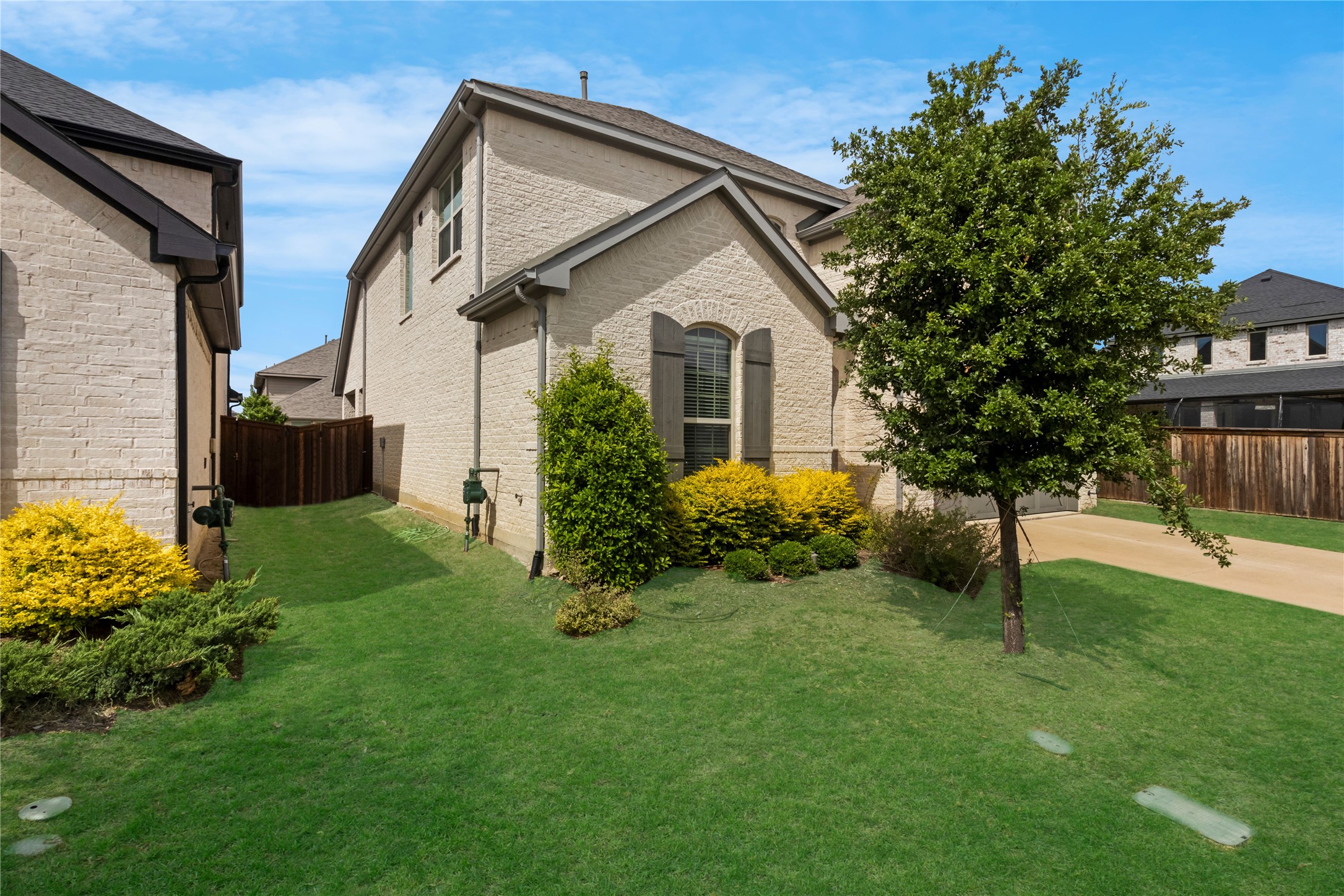 813 Harrington Lane