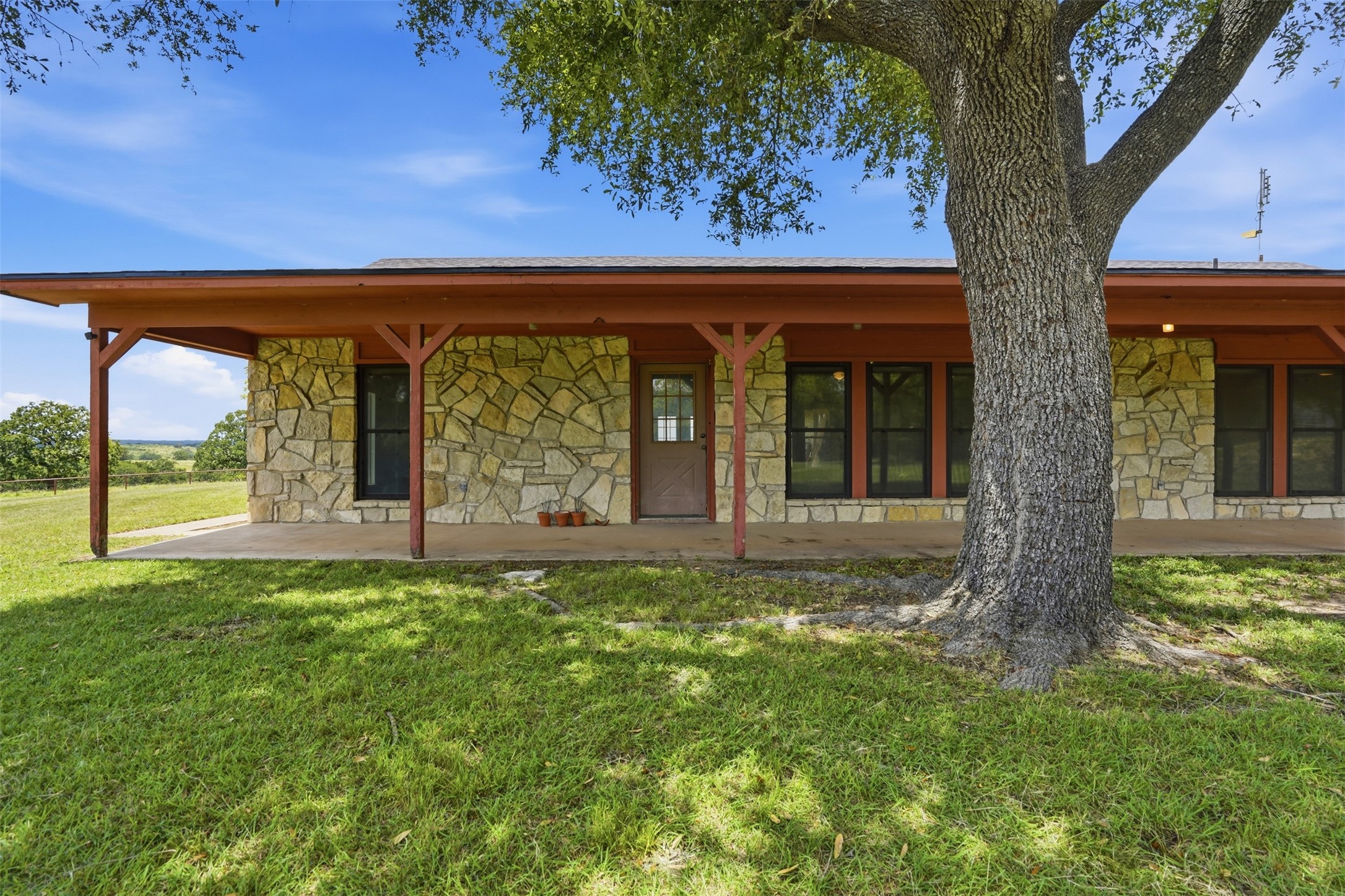 573 County Road 3592