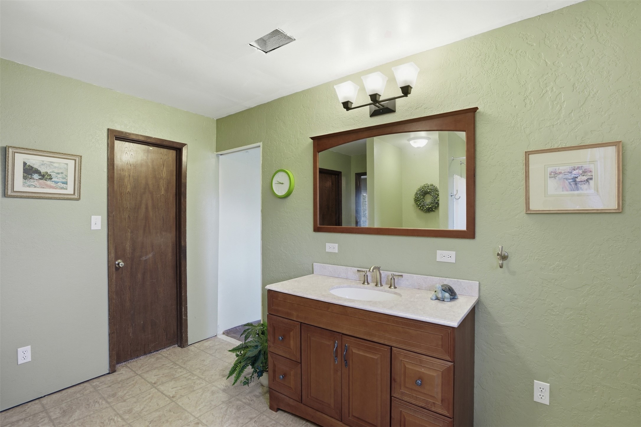 573 County Road 3592