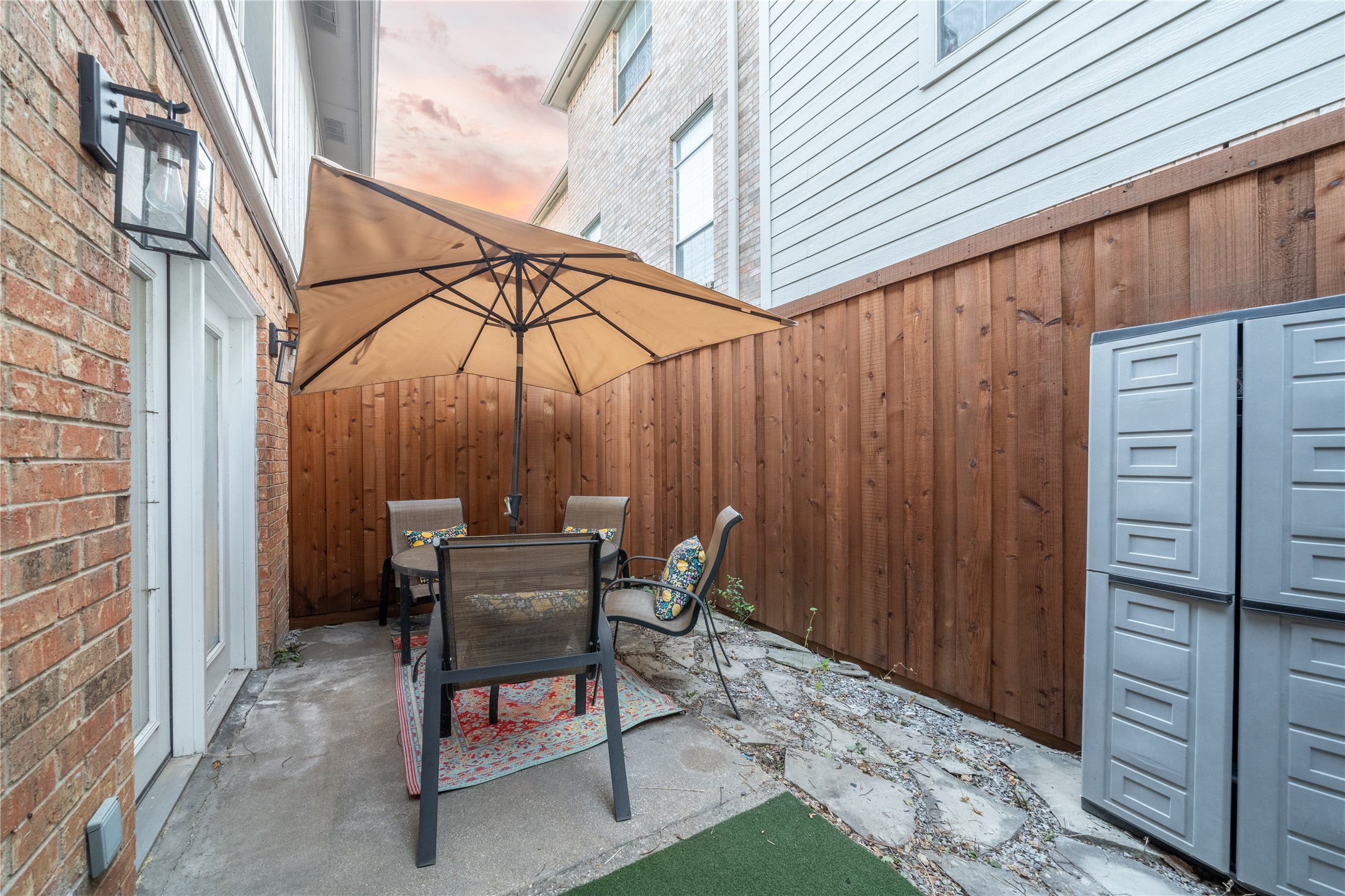 4131 Wycliff Avenue 4