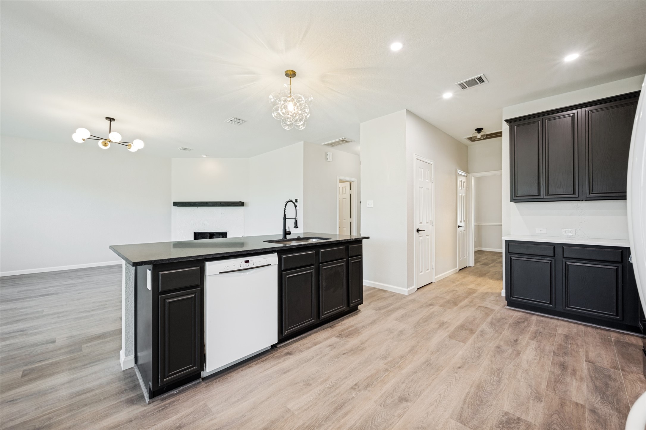 5205 Bay View Drive