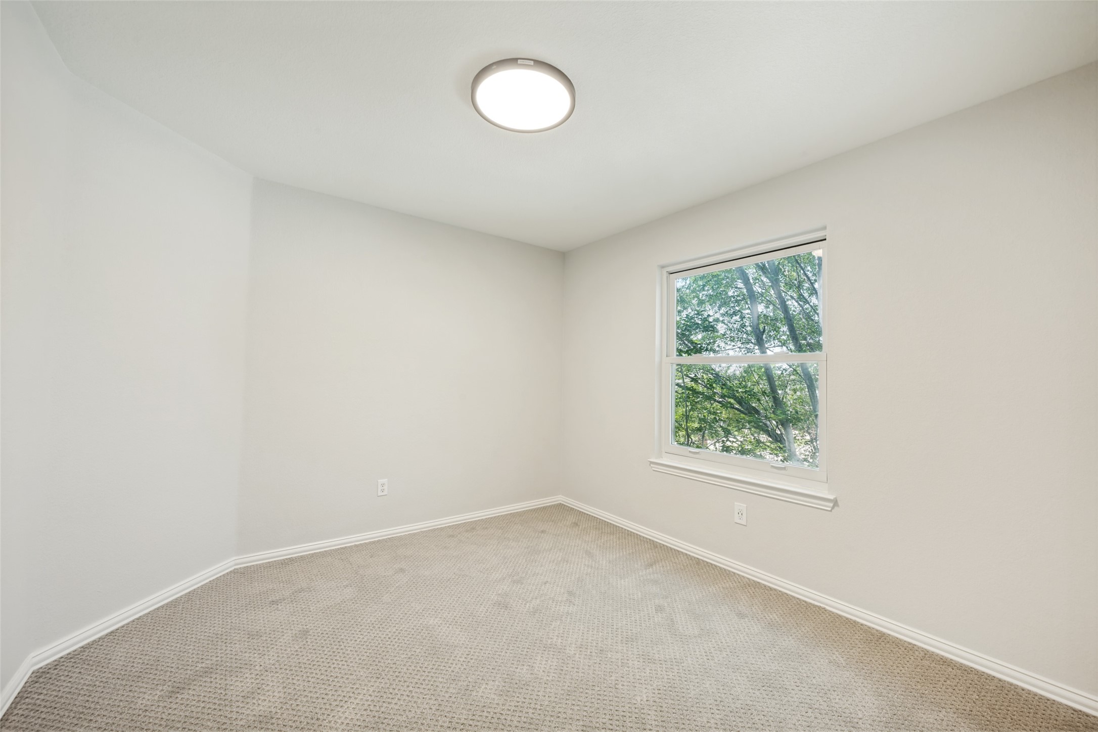 5205 Bay View Drive