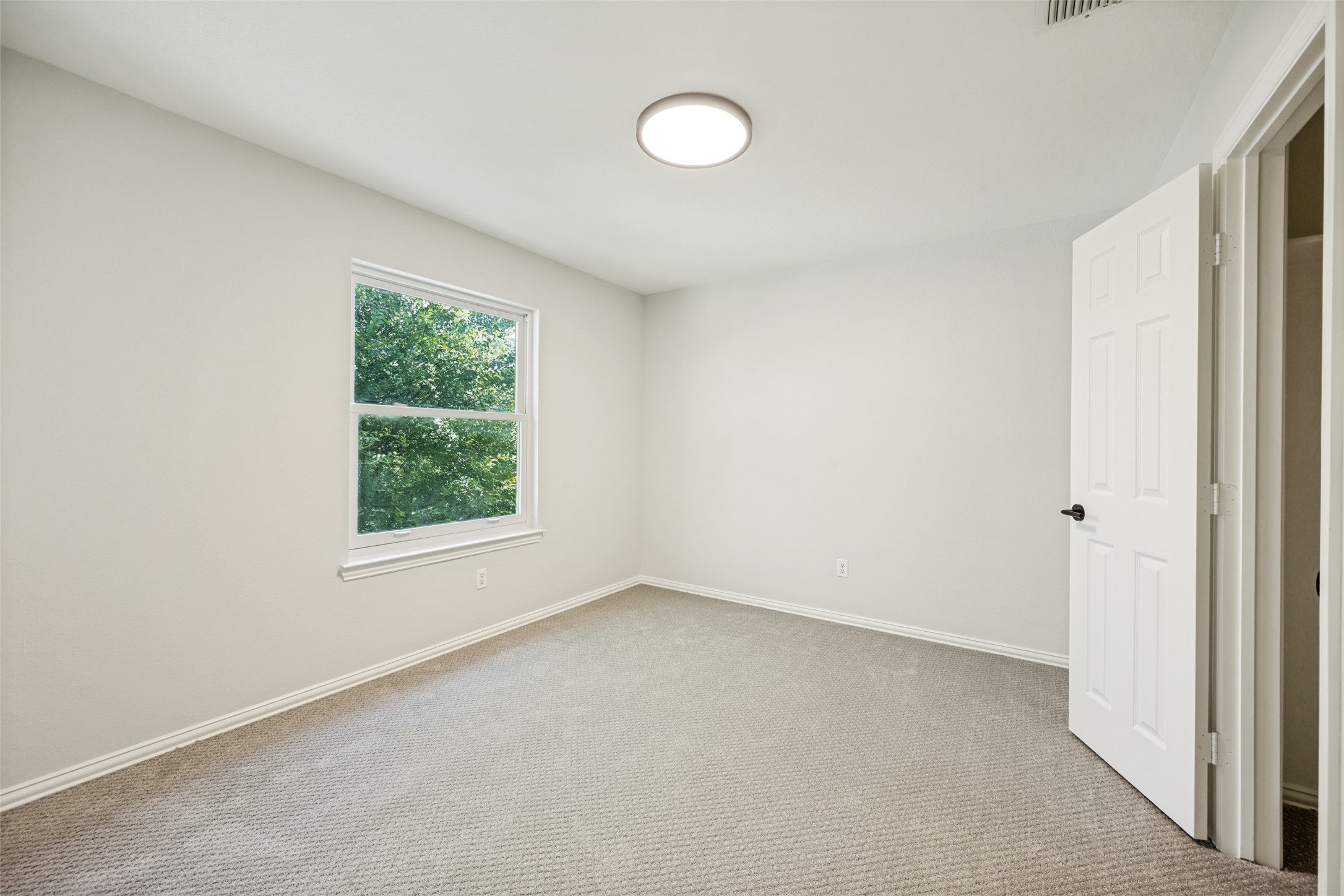 5205 Bay View Drive