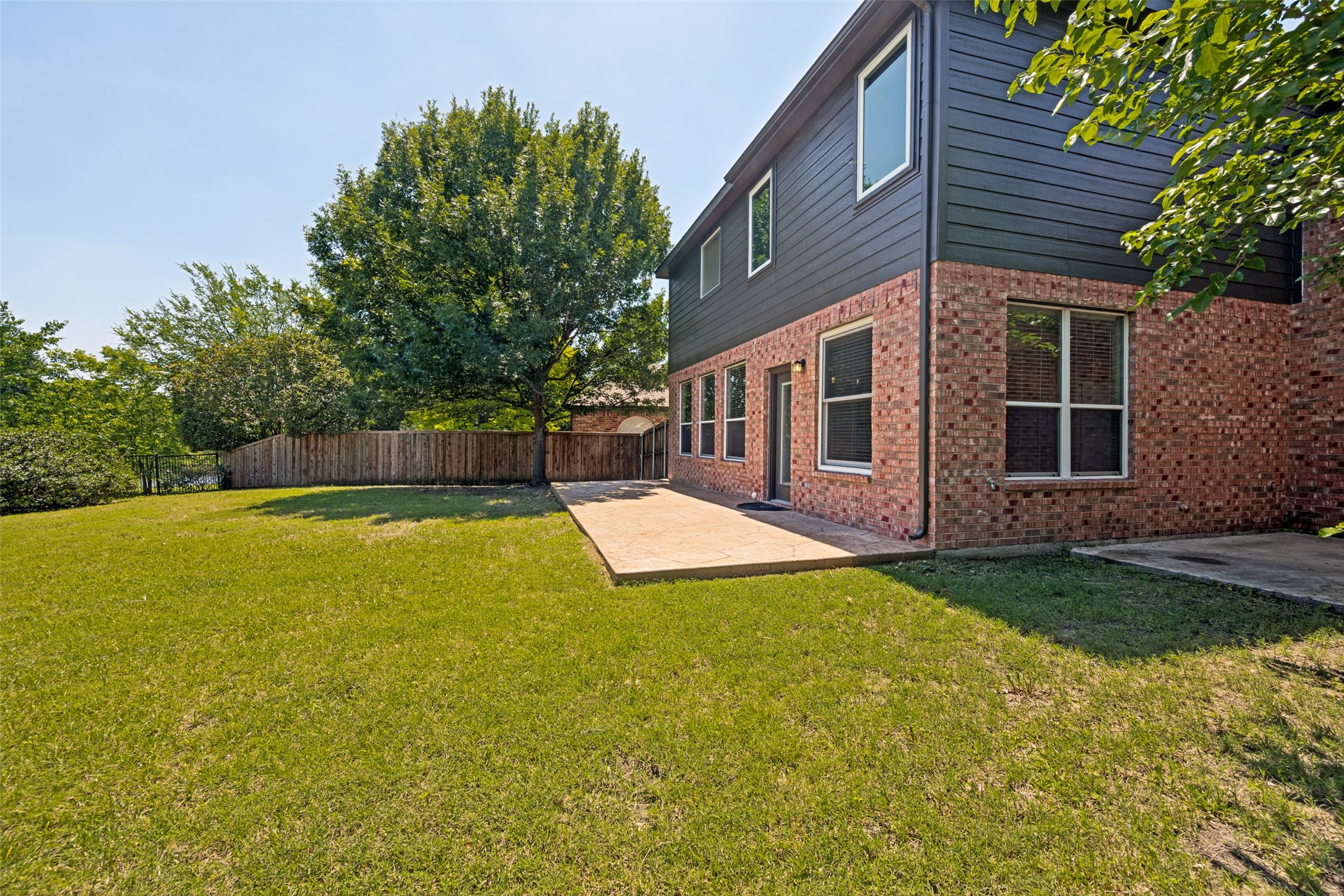 5205 Bay View Drive