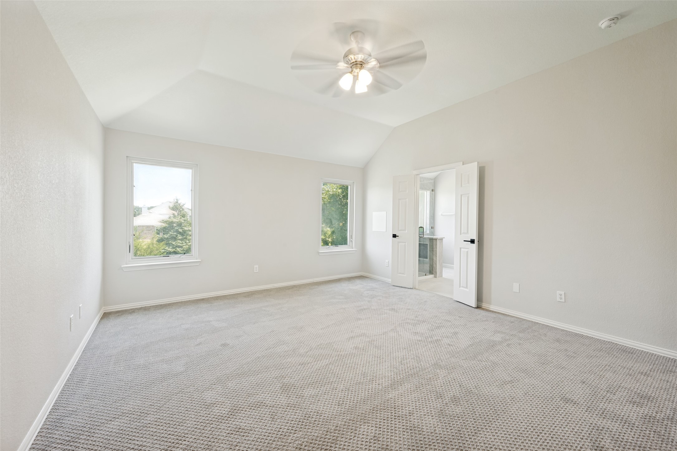 5205 Bay View Drive