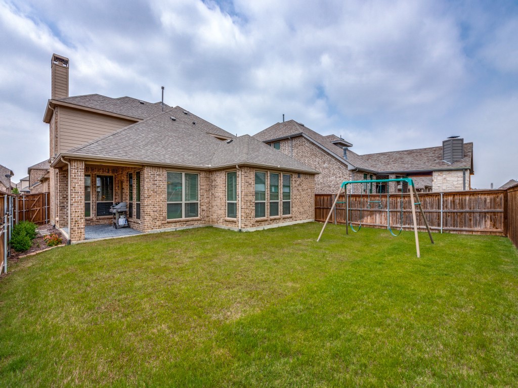 833 Underwood Lane