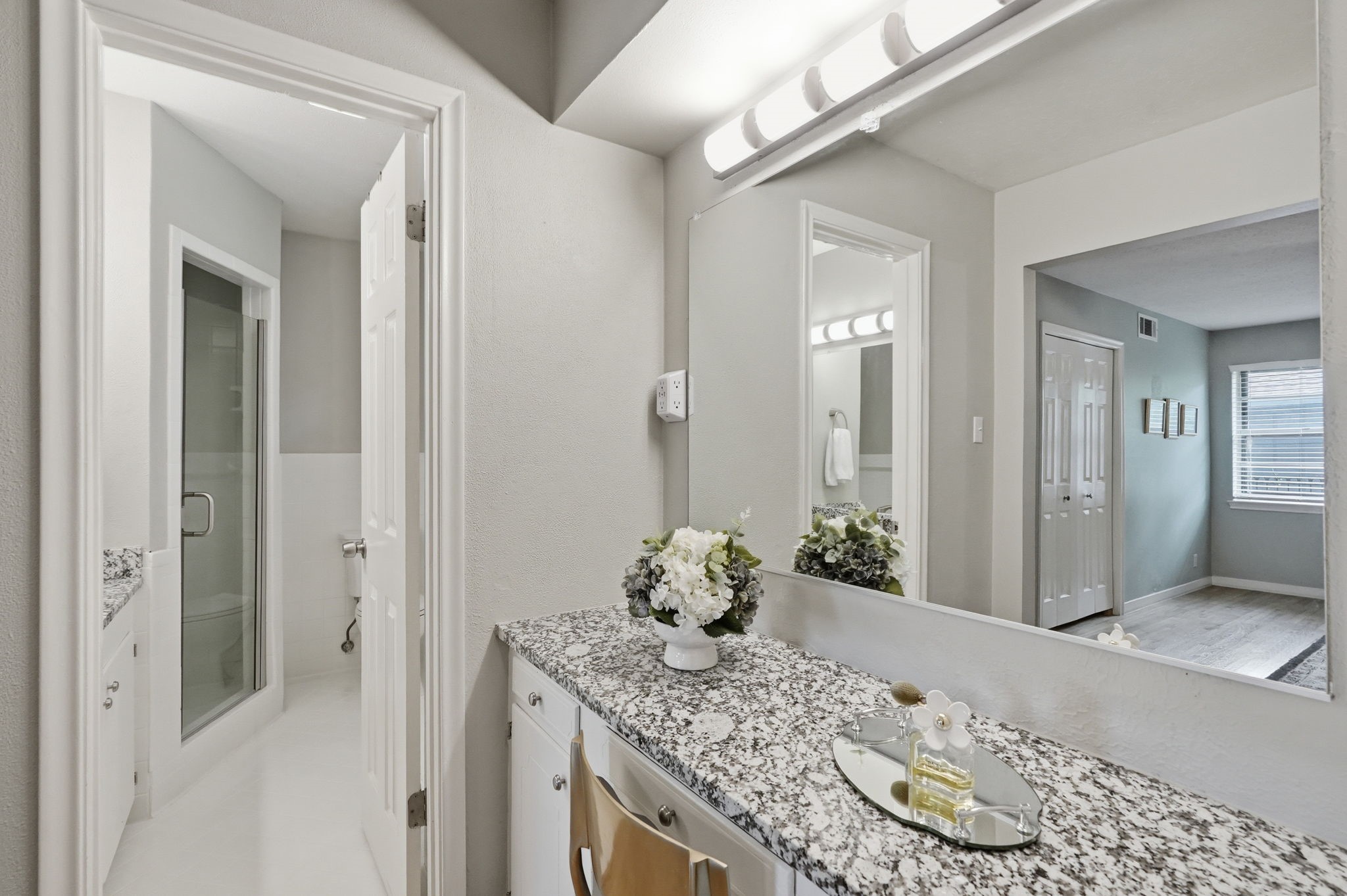 5808 Sunnywood Drive