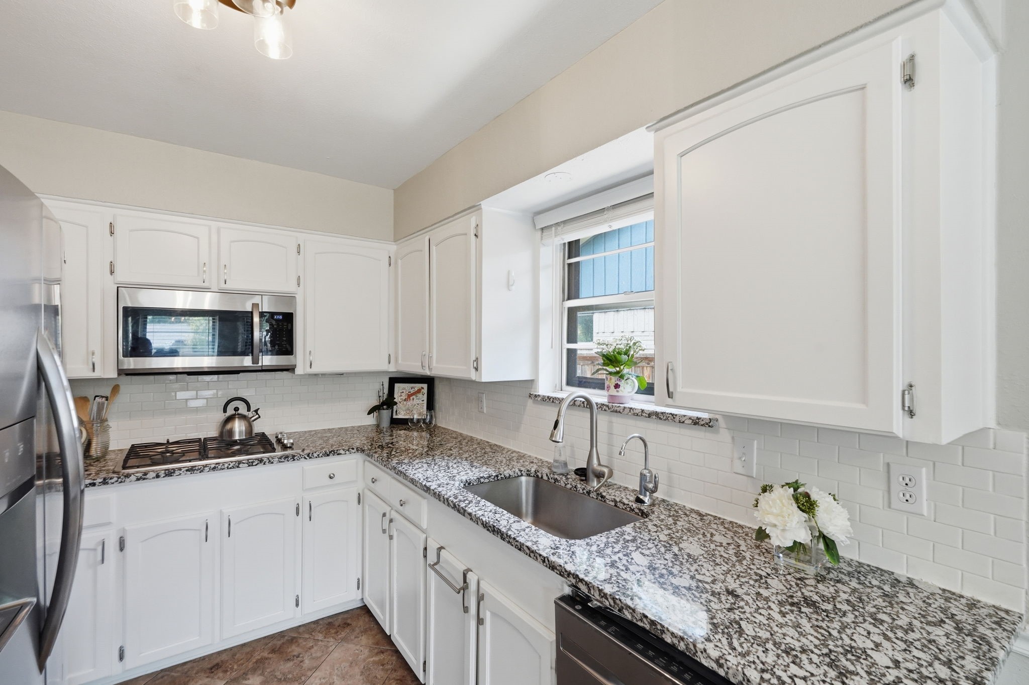 5808 Sunnywood Drive