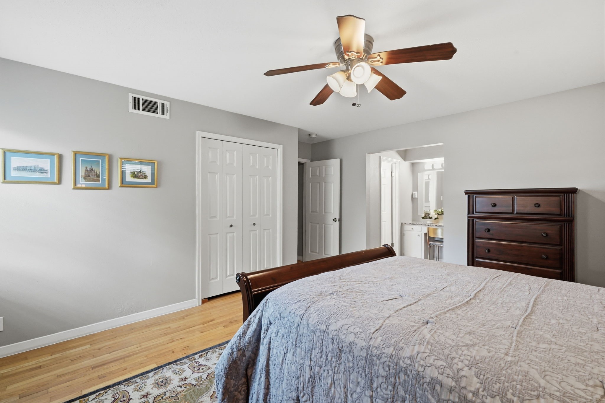 5808 Sunnywood Drive
