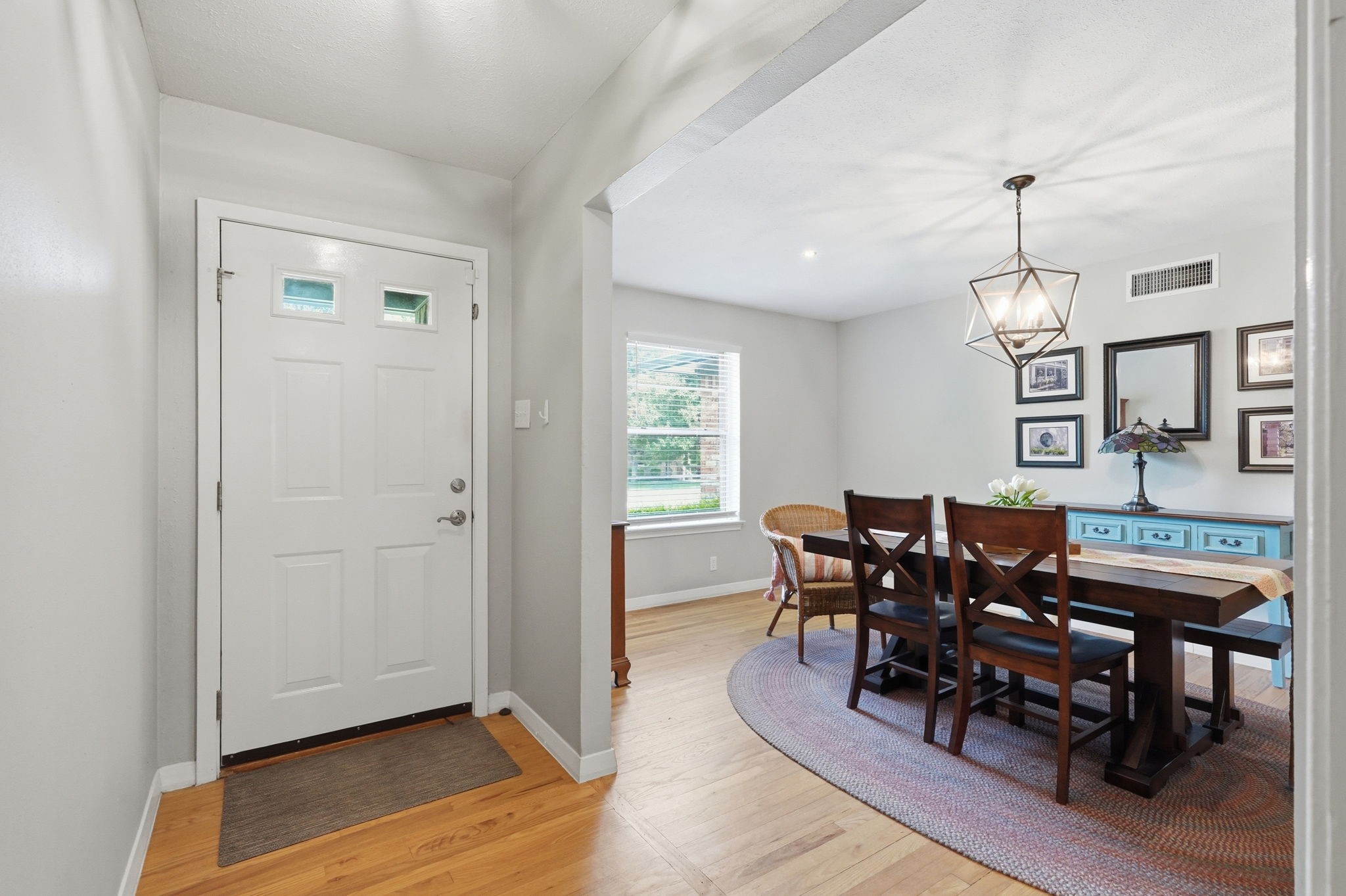 5808 Sunnywood Drive