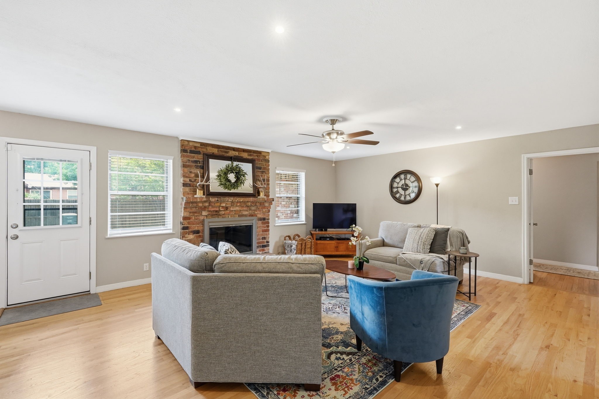 5808 Sunnywood Drive