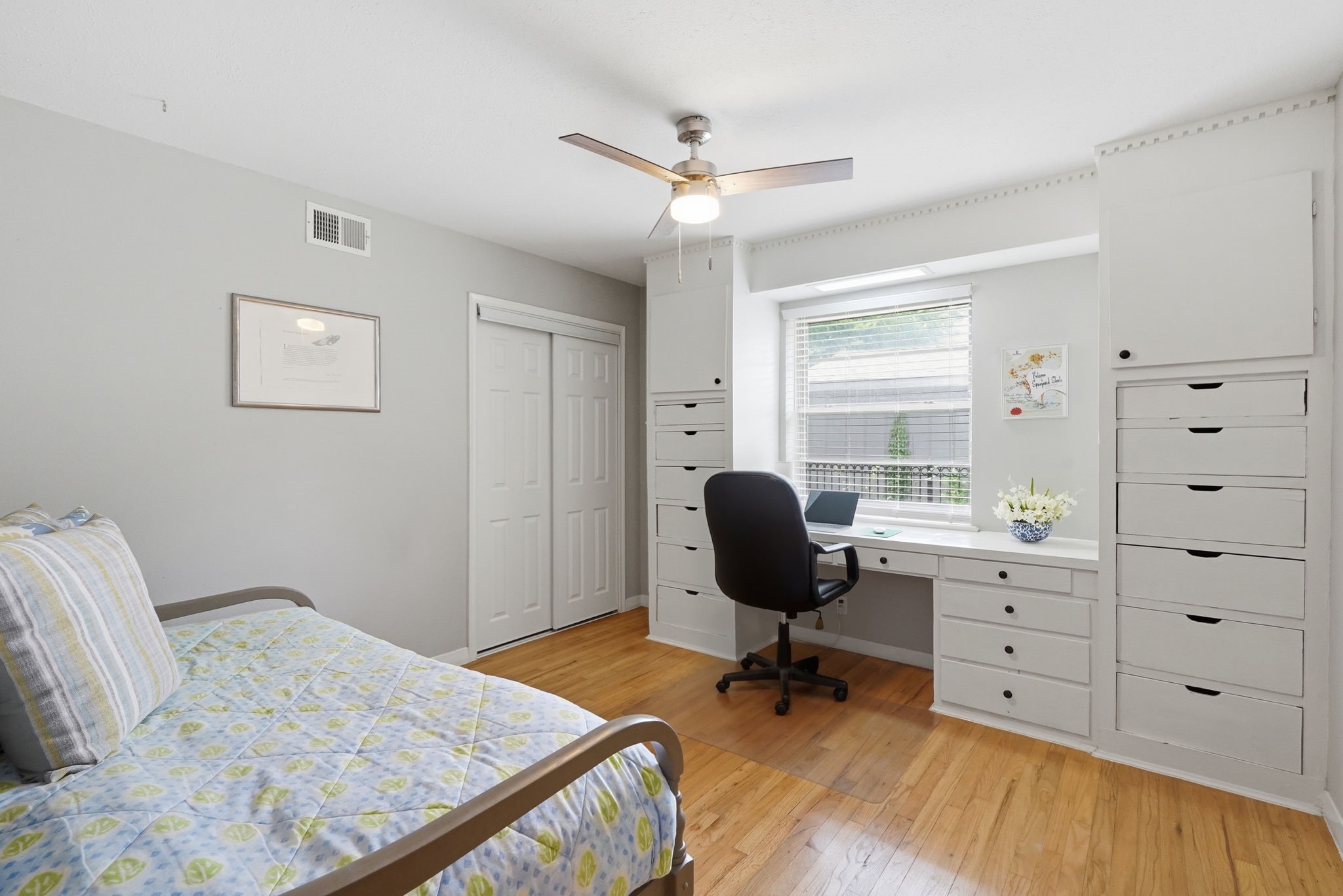 5808 Sunnywood Drive
