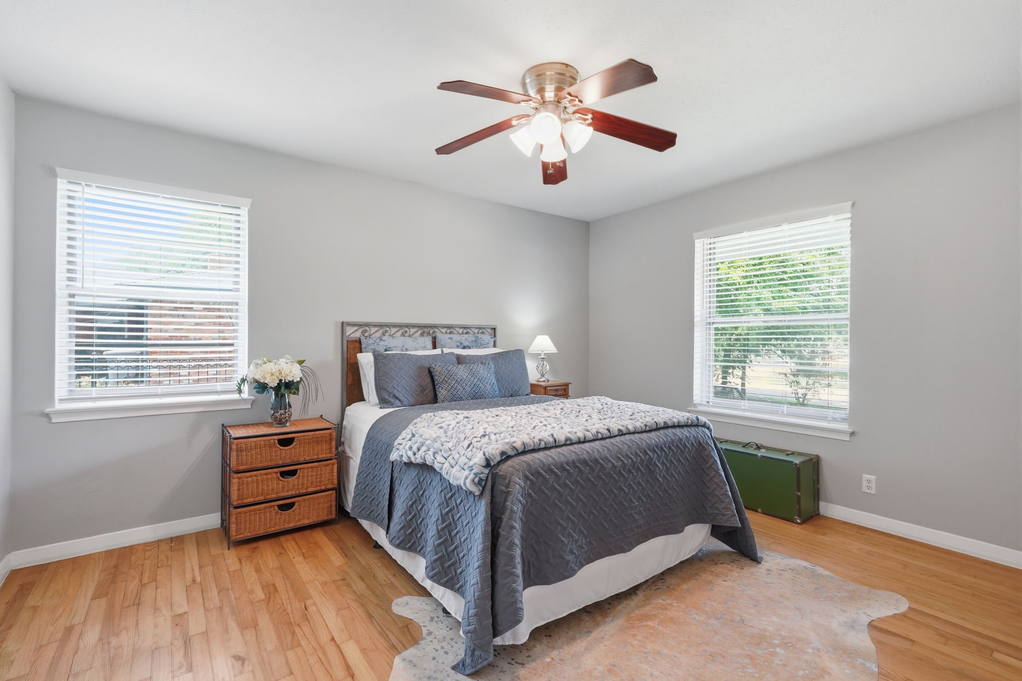 5808 Sunnywood Drive