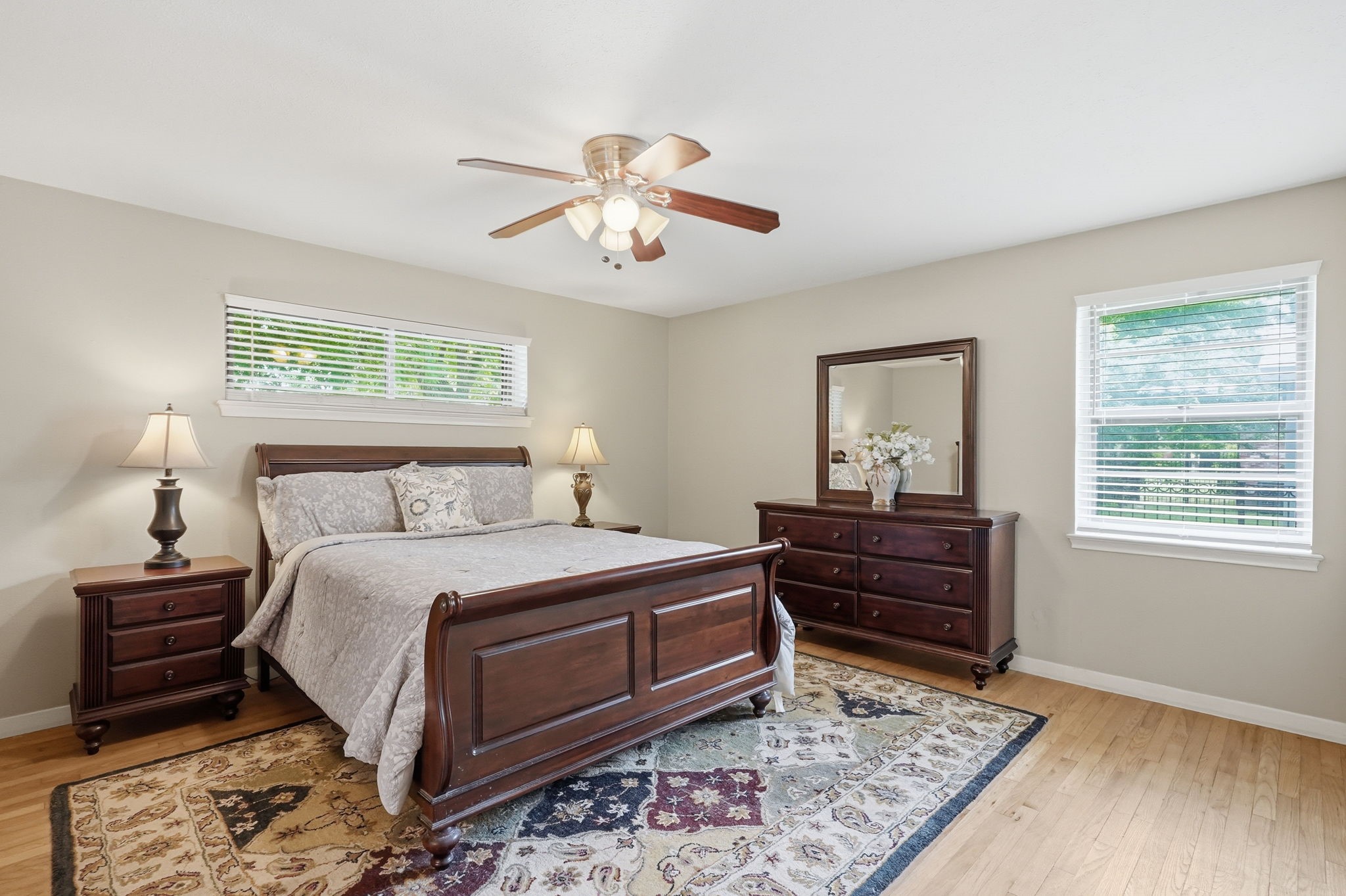 5808 Sunnywood Drive