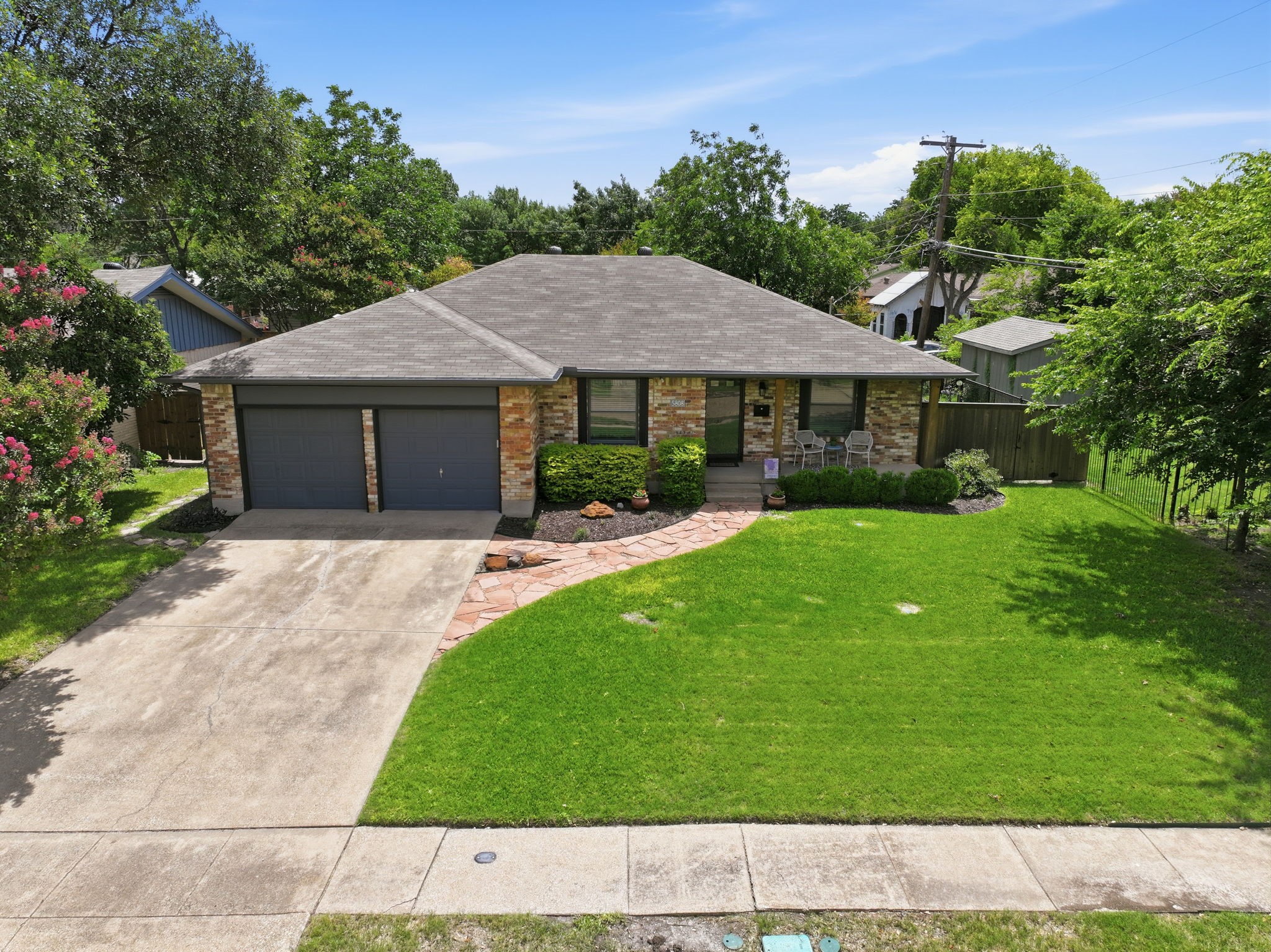 5808 Sunnywood Drive