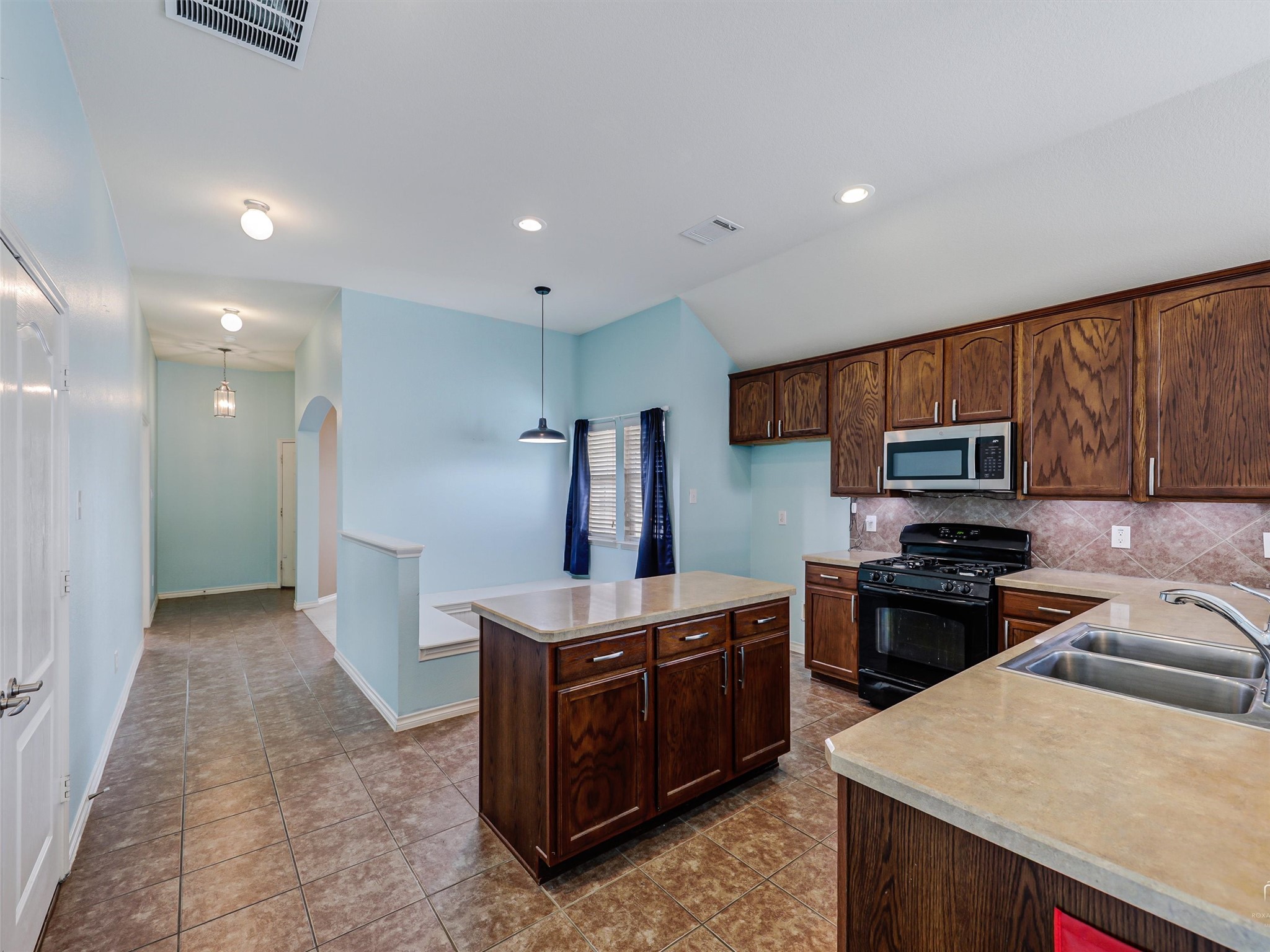 1201 Hayden Lane