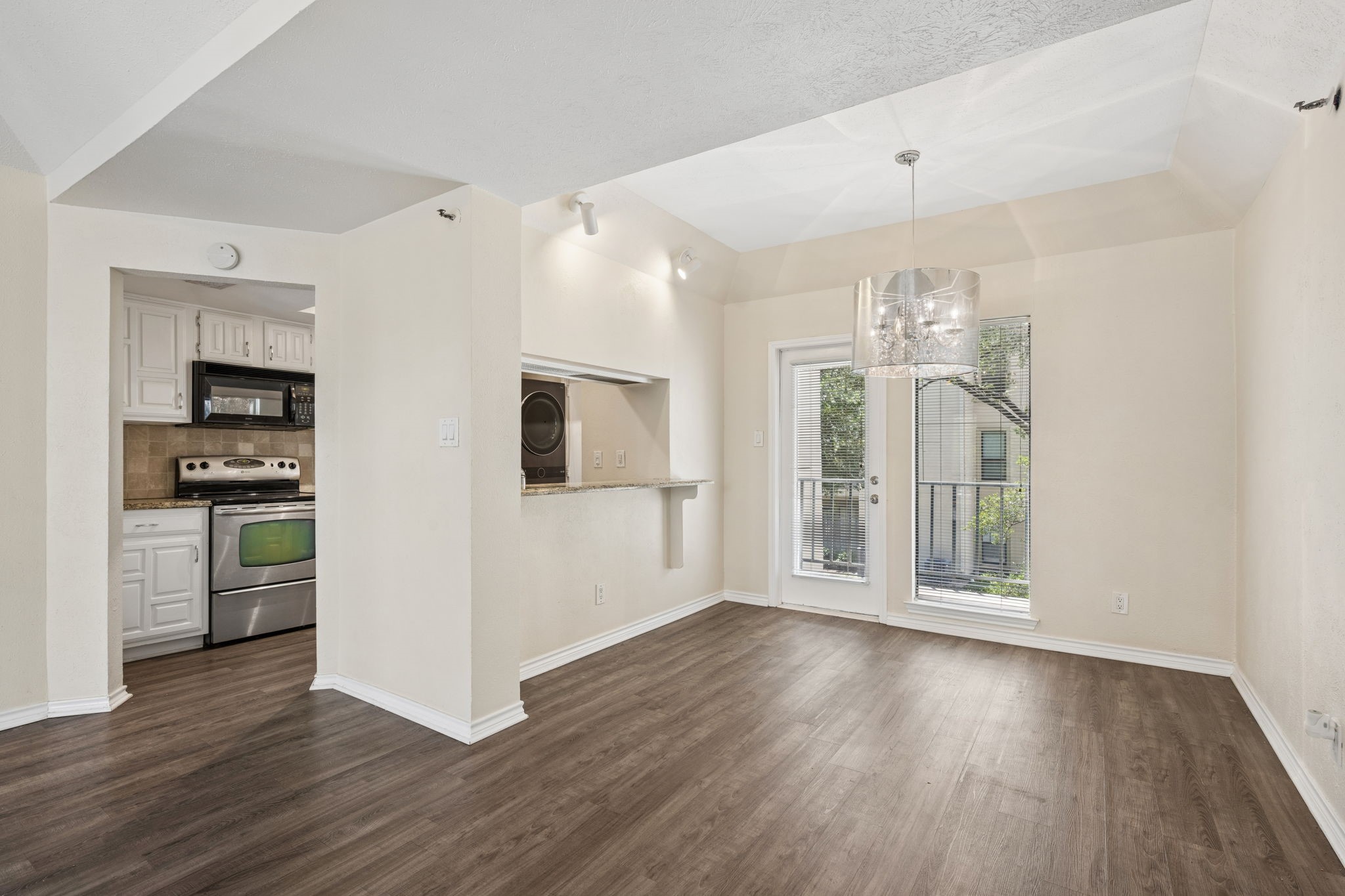 3105 San Jacinto Street 220